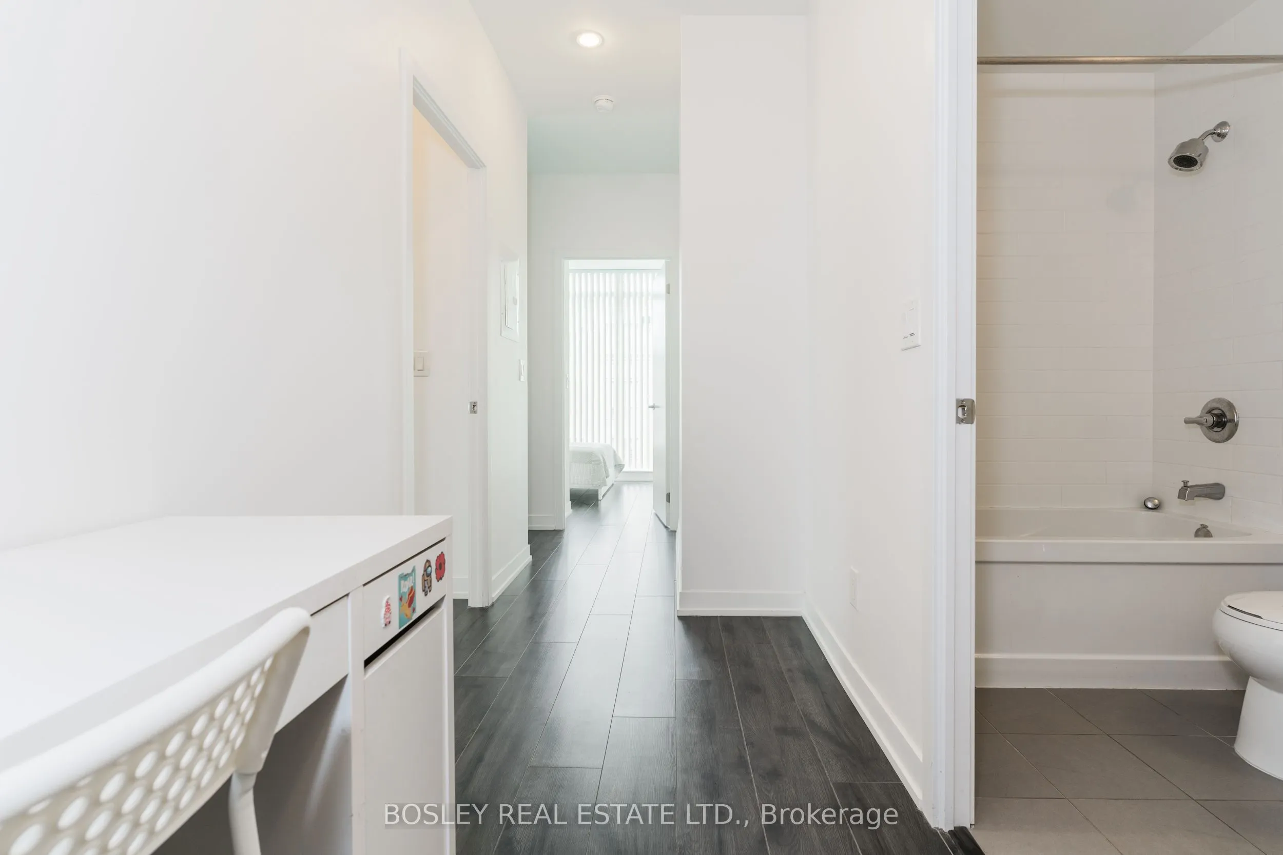 18 Rean Drive, #610