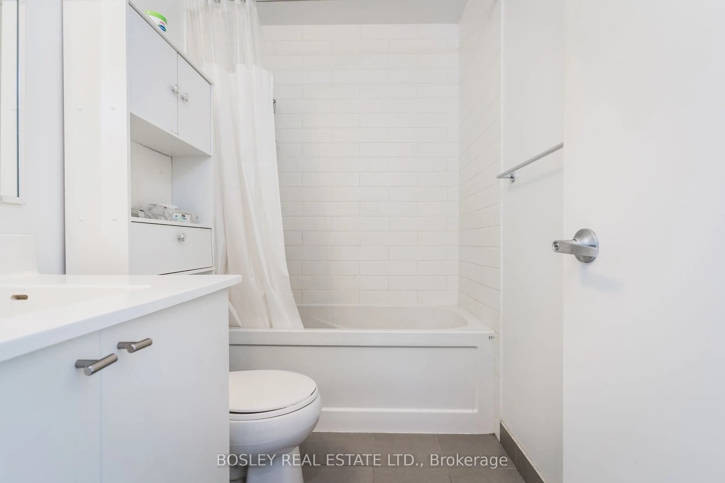 18 Rean Drive, #610