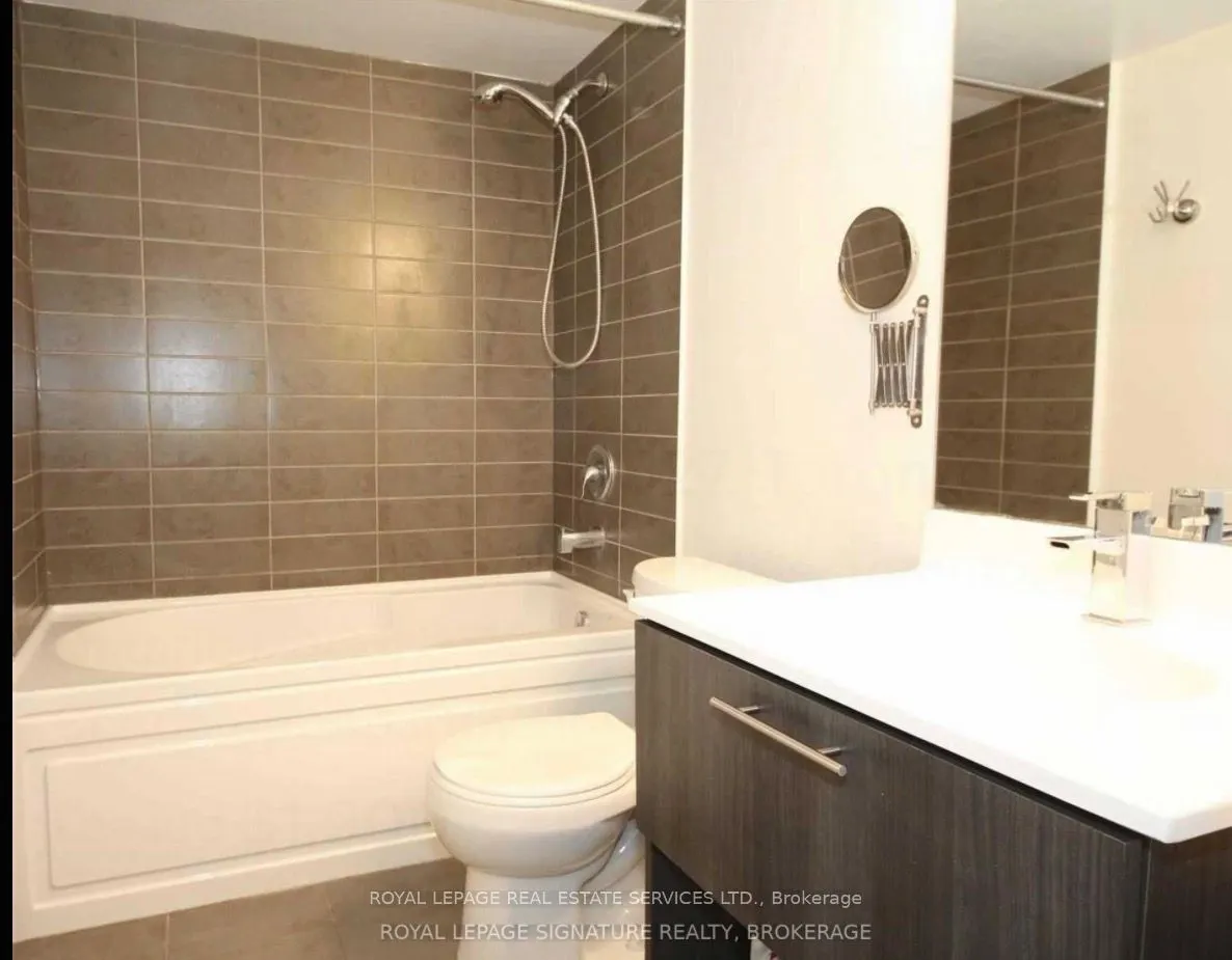 120 Dallimore Circle, #527