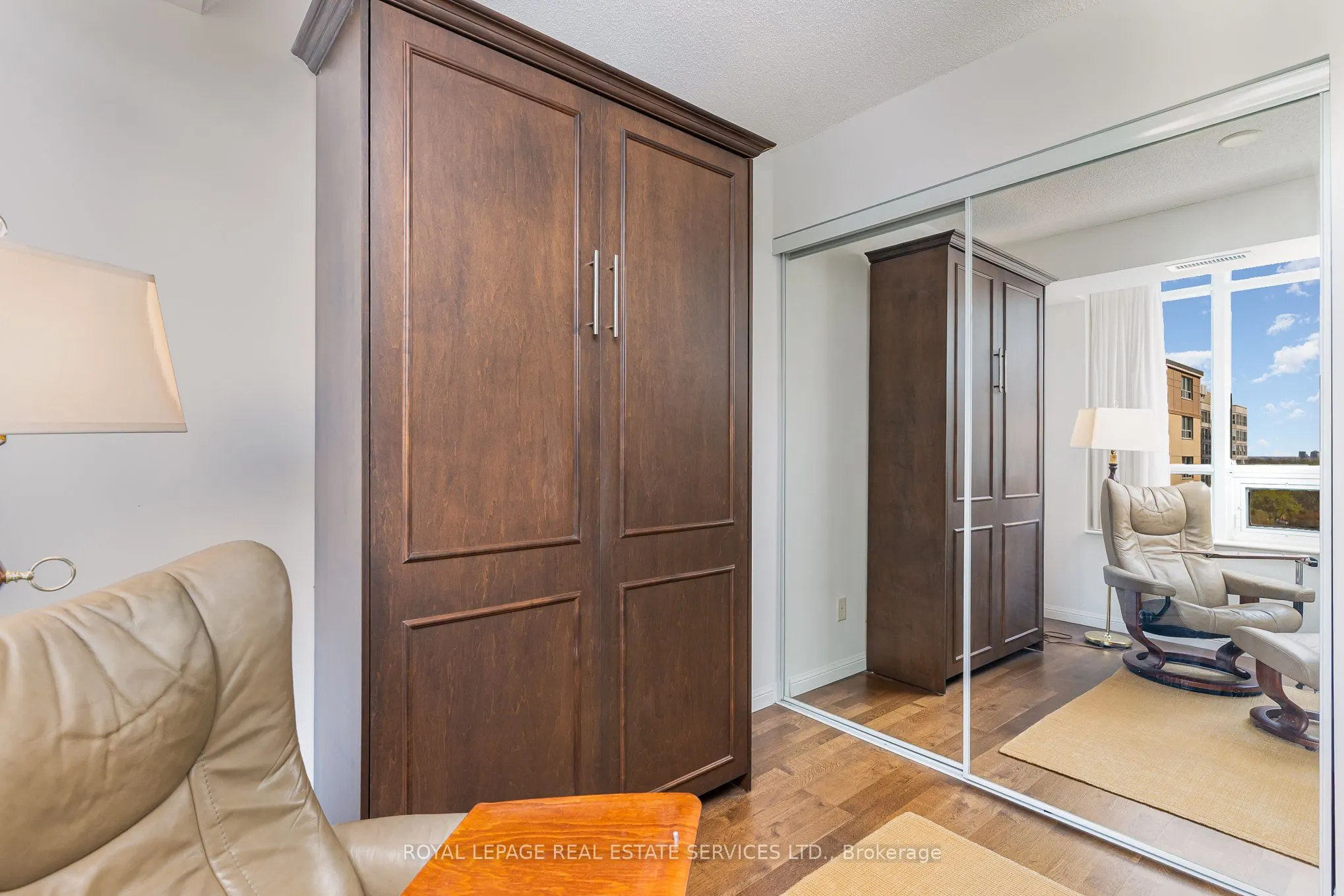 900 Mount Pleasant Road, #1203