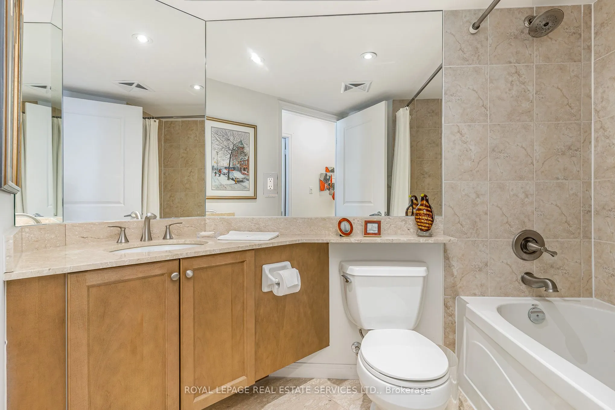 900 Mount Pleasant Road, #1203