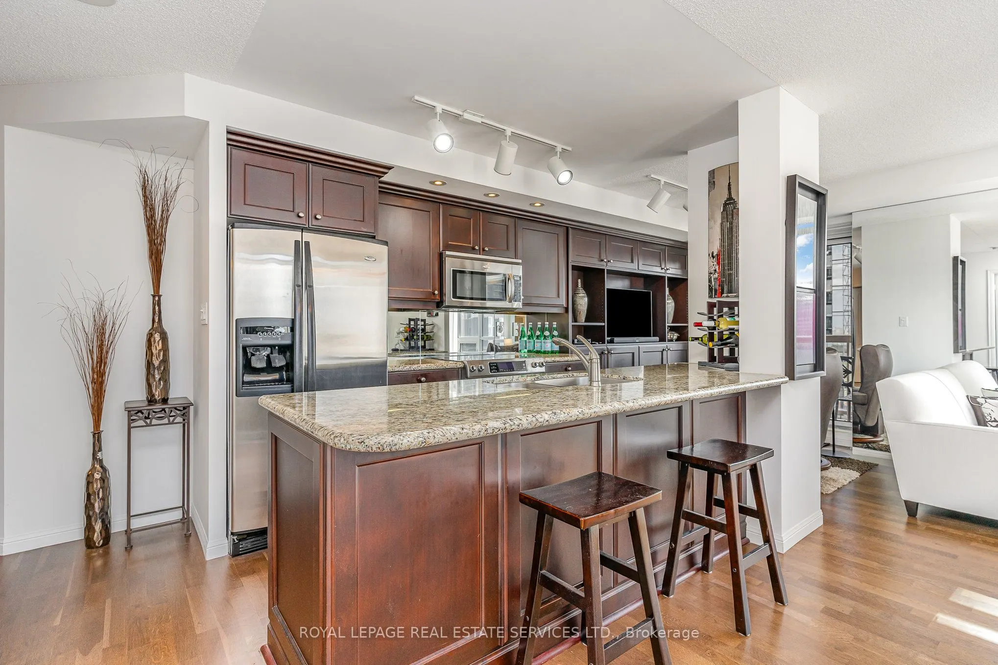 900 Mount Pleasant Road, #1203