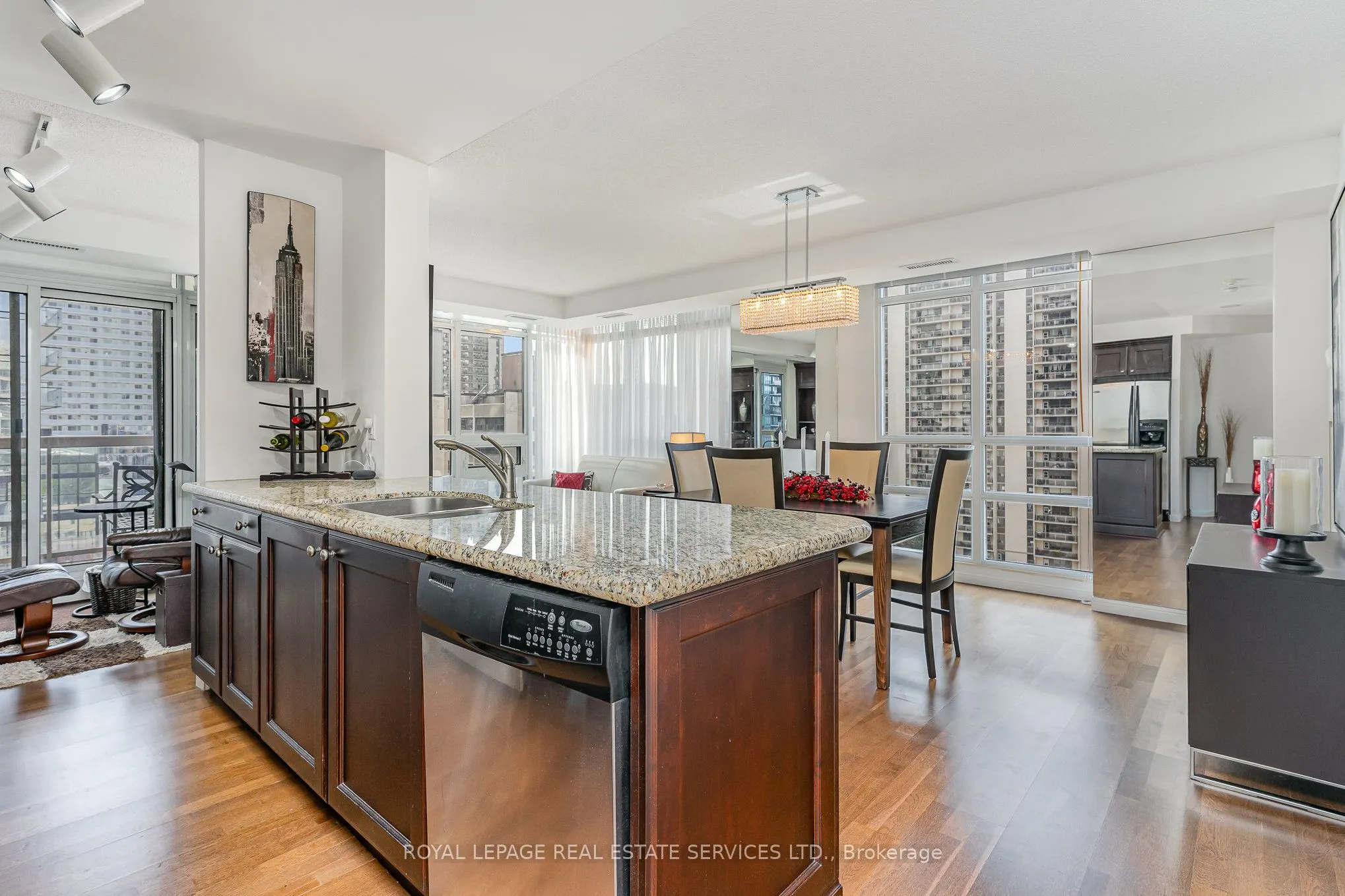 900 Mount Pleasant Road, #1203