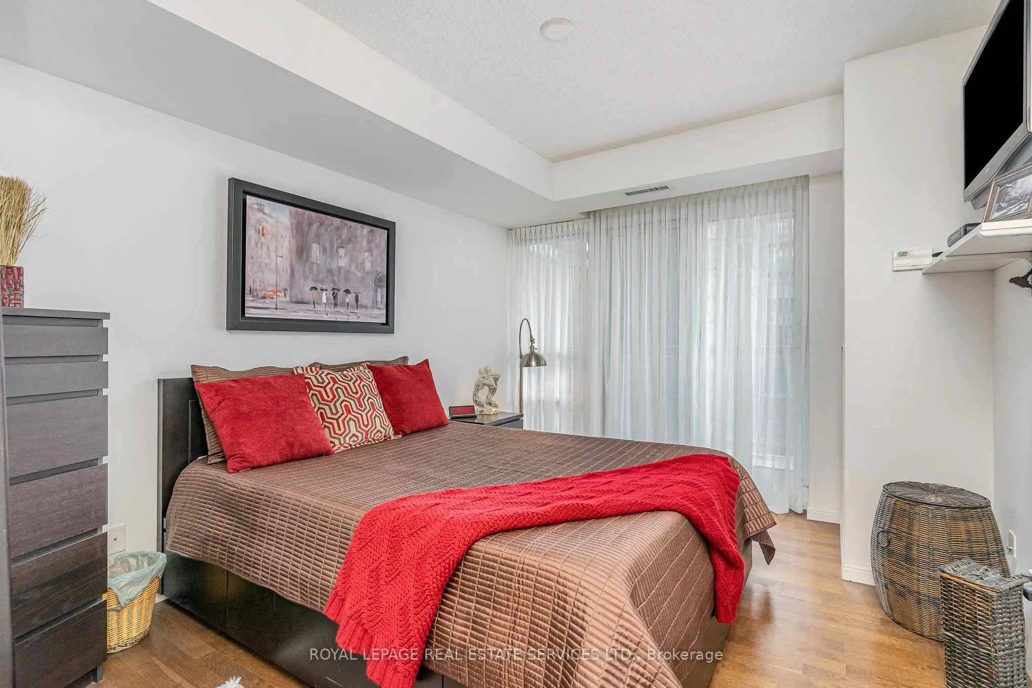 900 Mount Pleasant Road, #1203