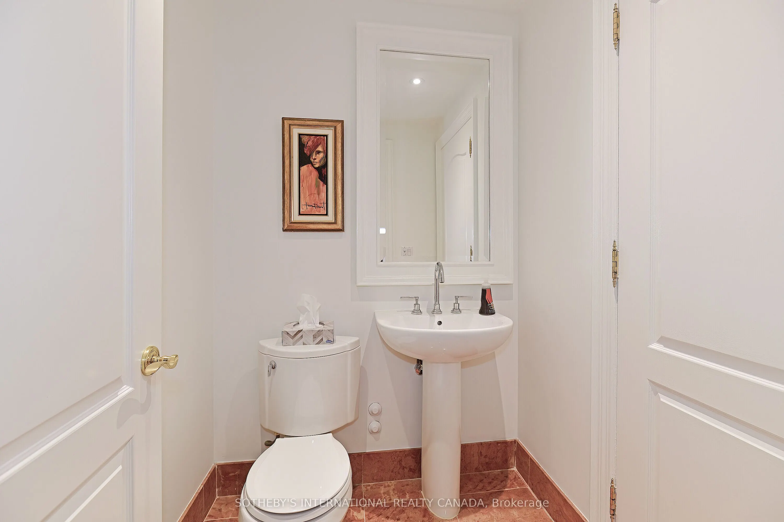33 Delisle Avenue, #403