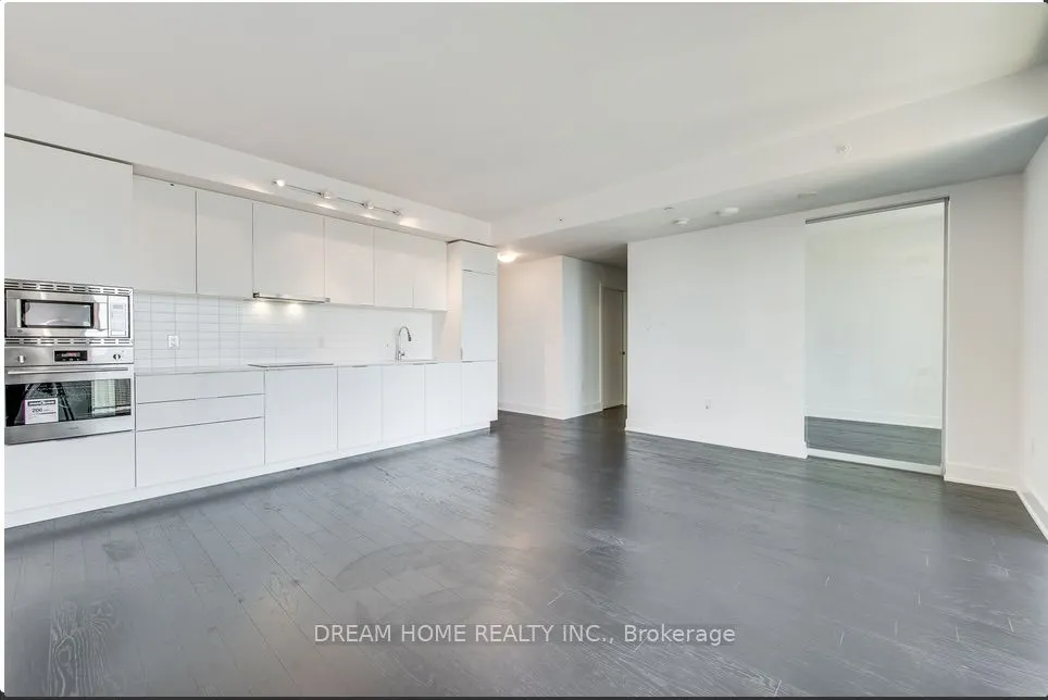 955 Bay Street, #3809 -Room