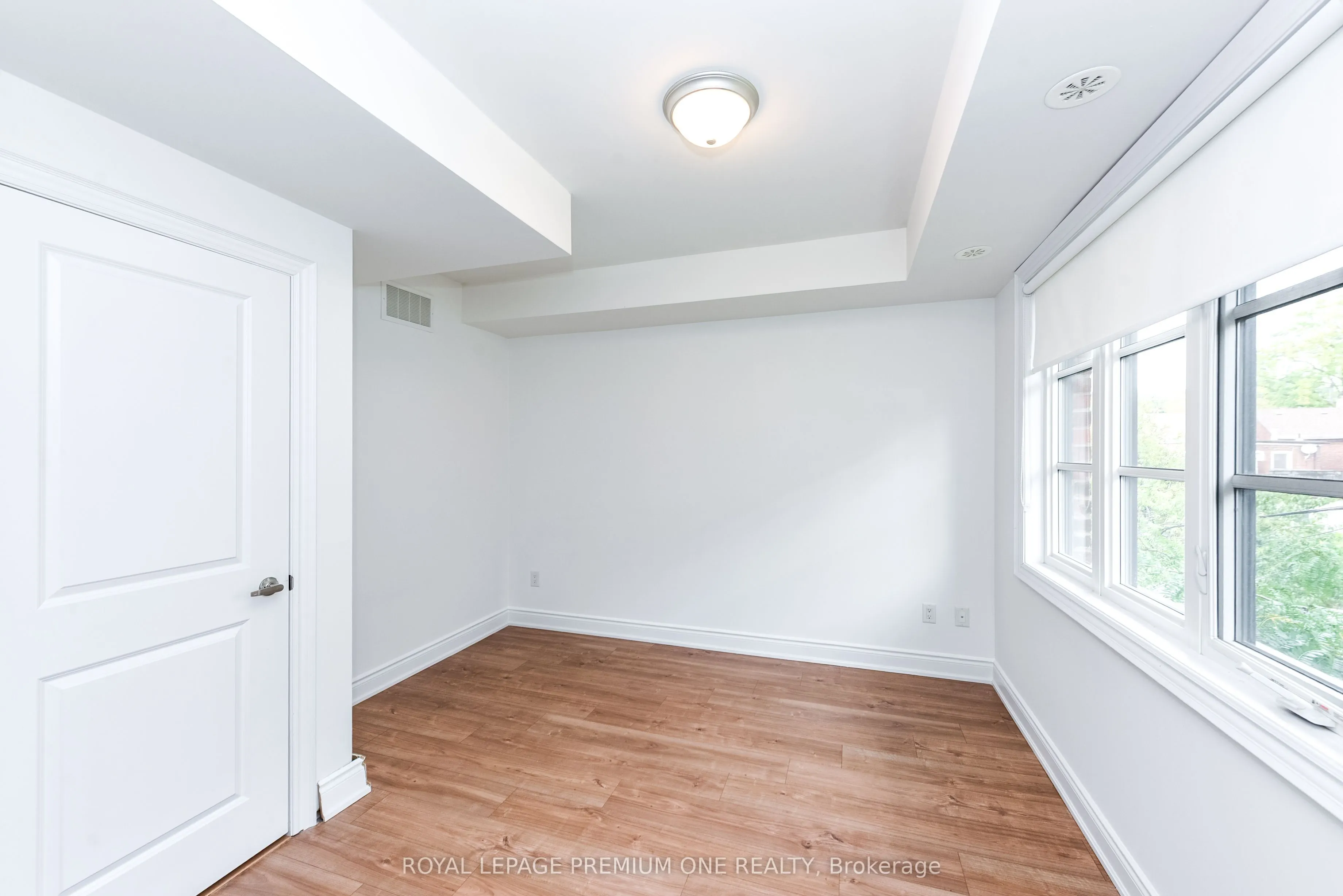 1145 Ossington Avenue, #11