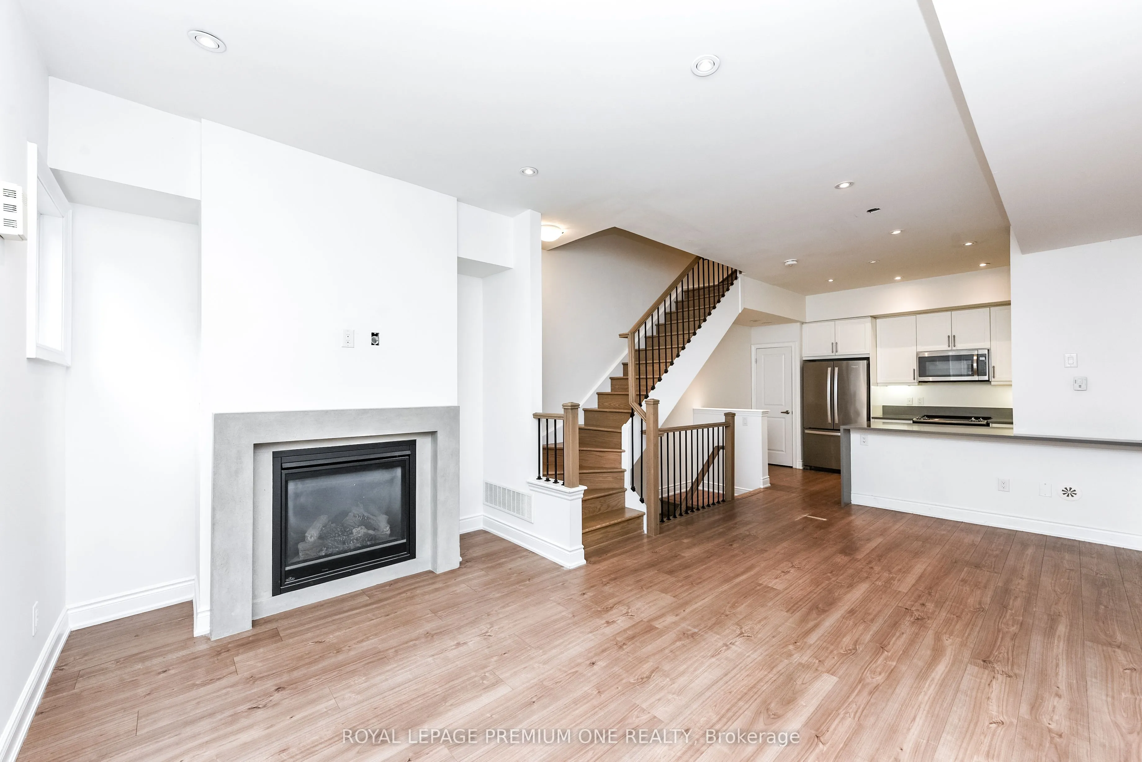 1145 Ossington Avenue, #11