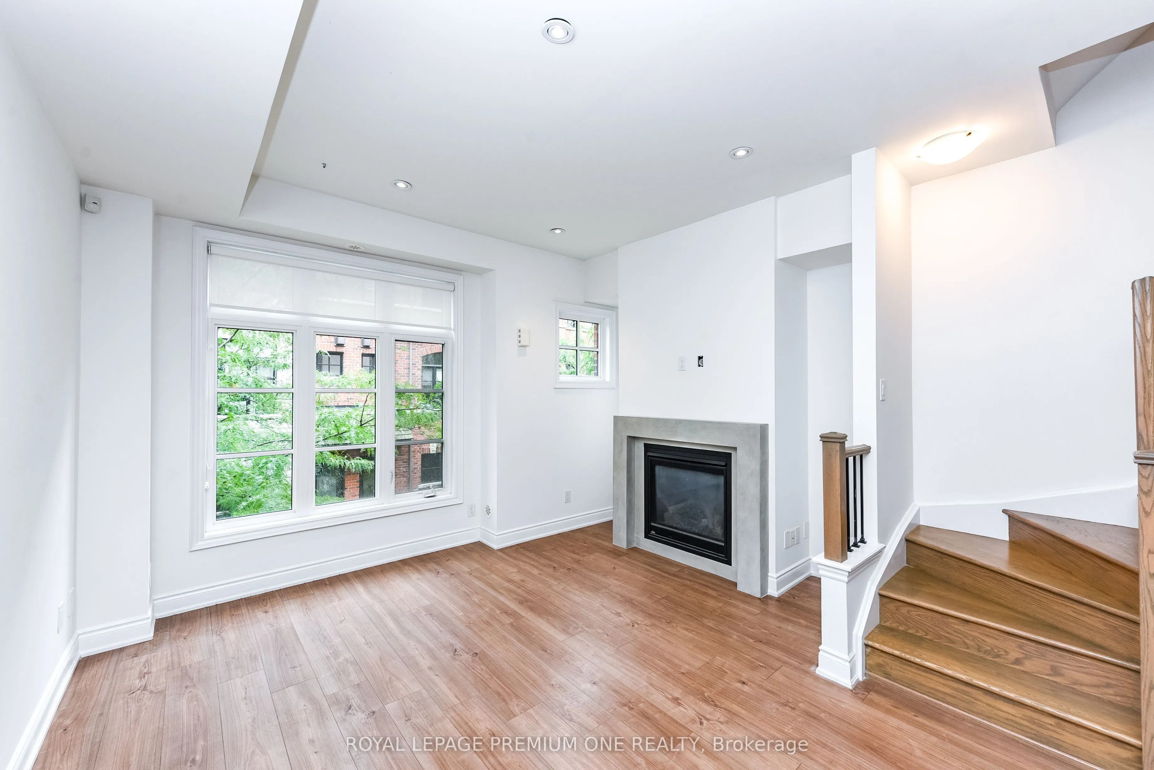 1145 Ossington Avenue, #11