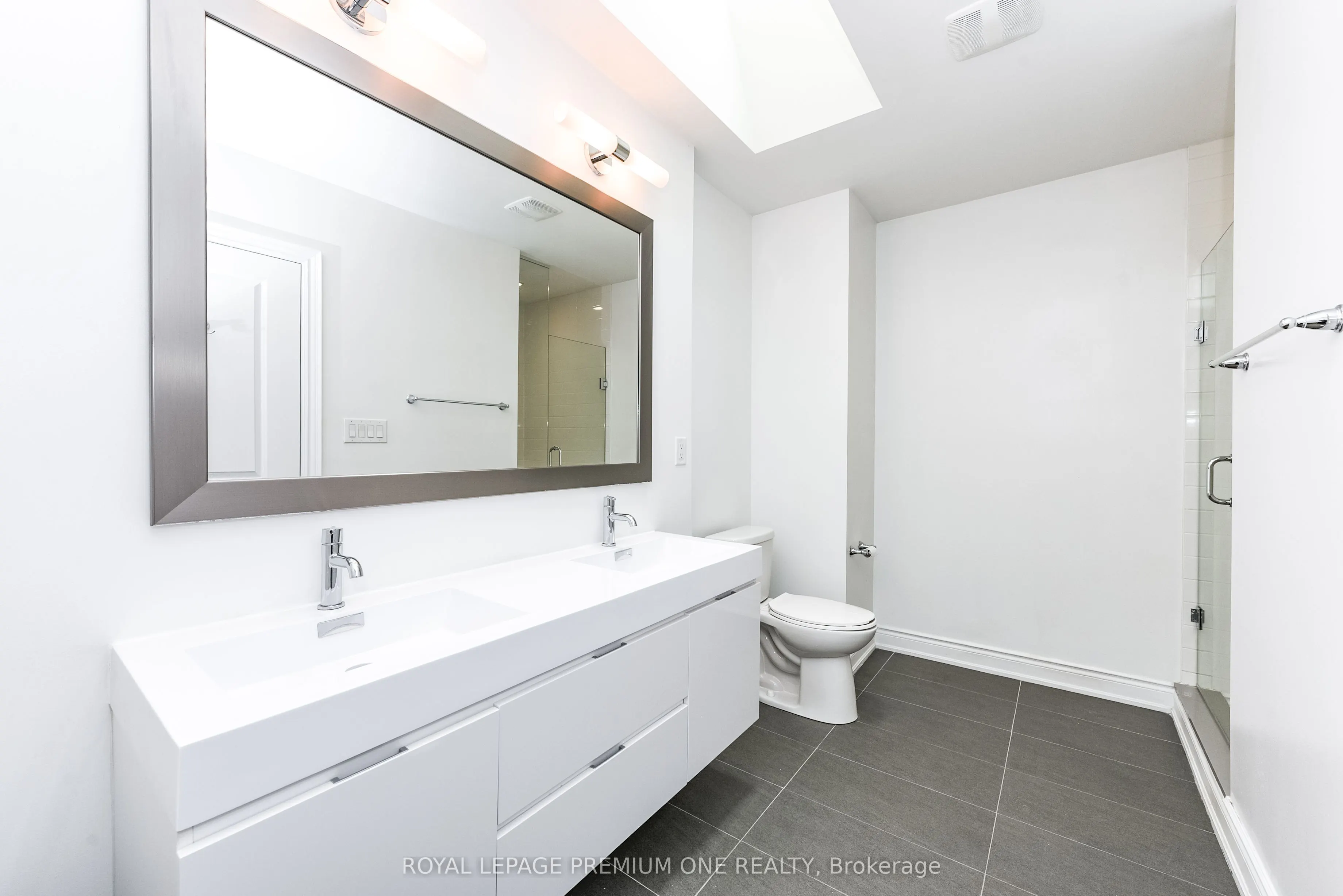 1145 Ossington Avenue, #11