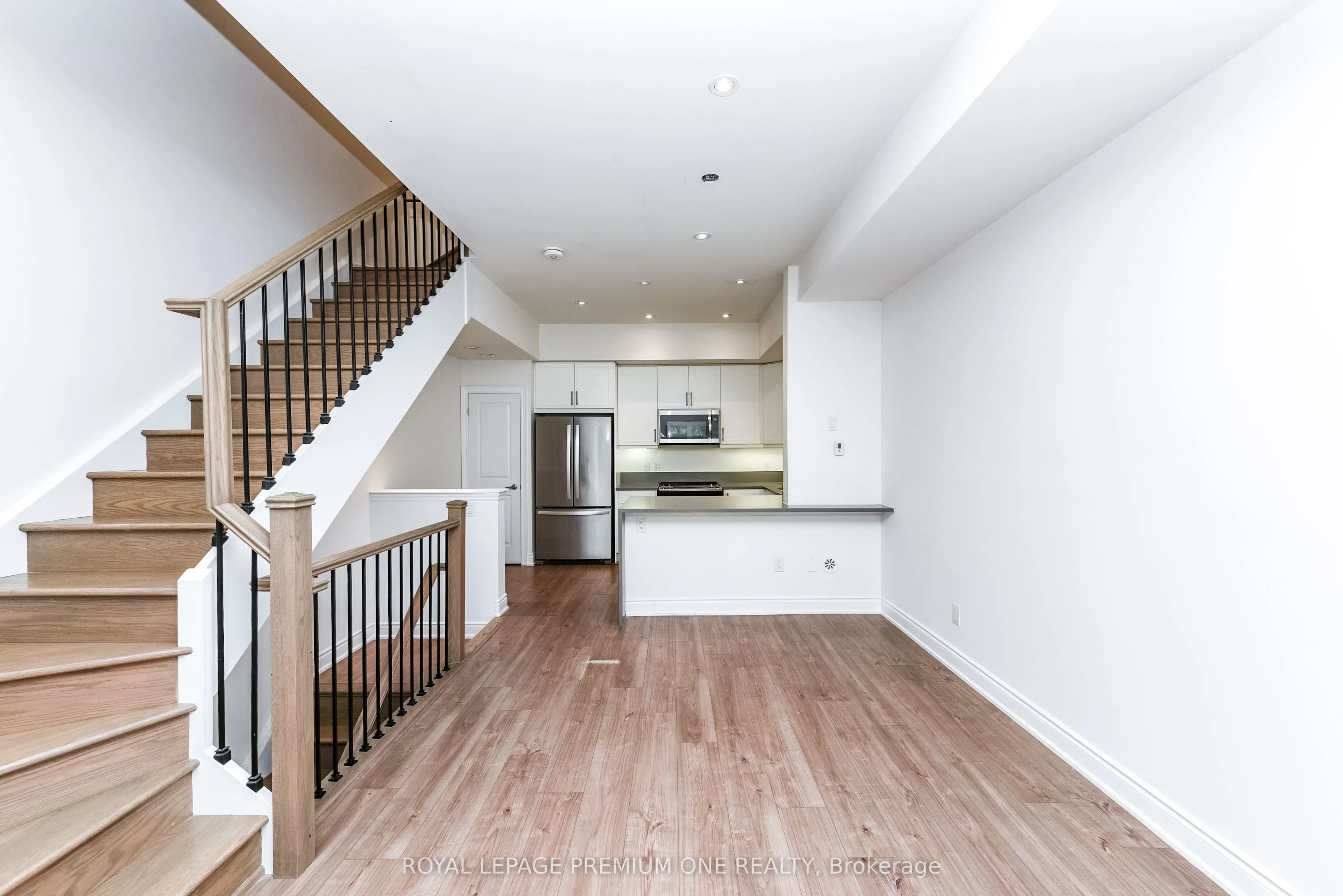 1145 Ossington Avenue, #11
