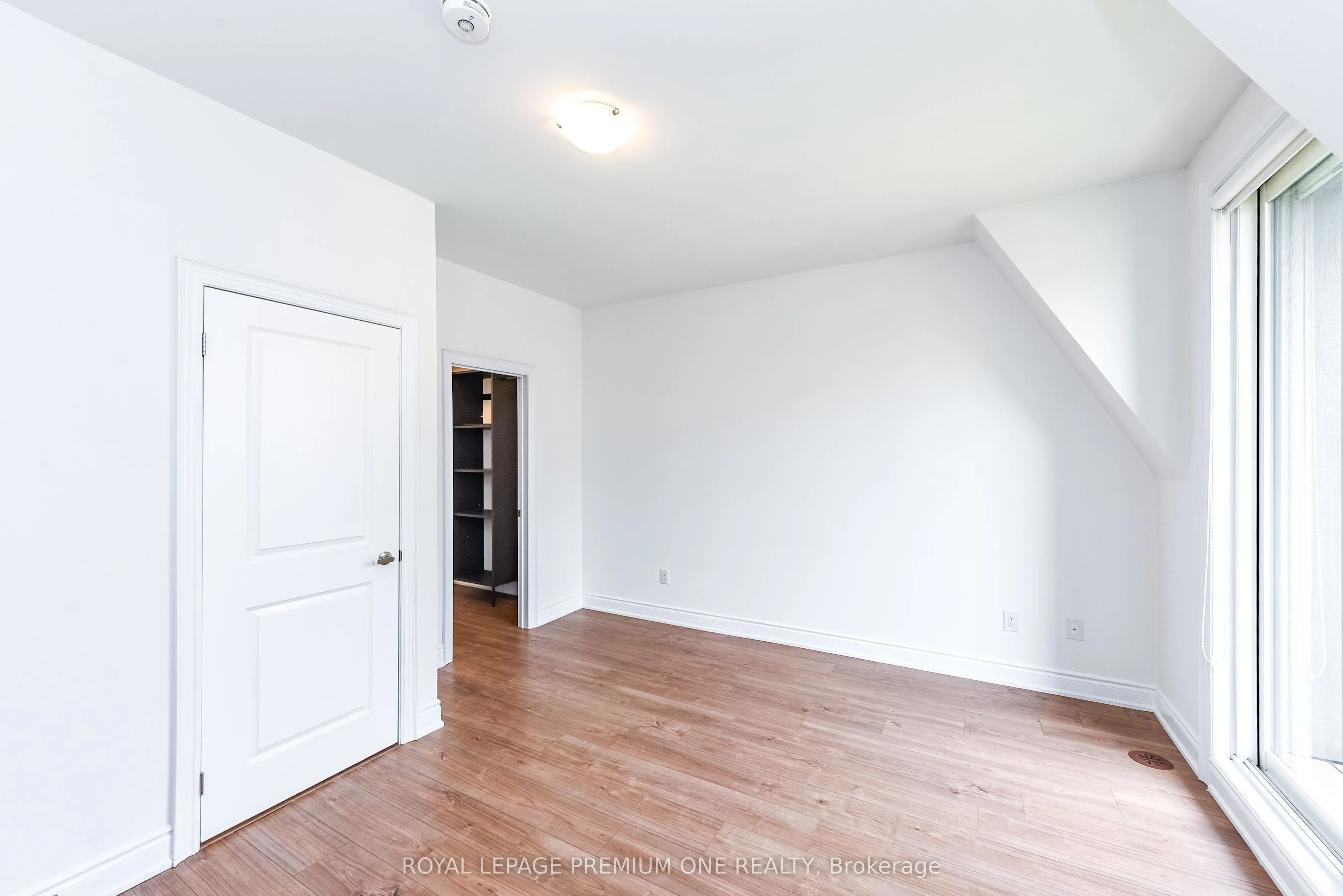 1145 Ossington Avenue, #11