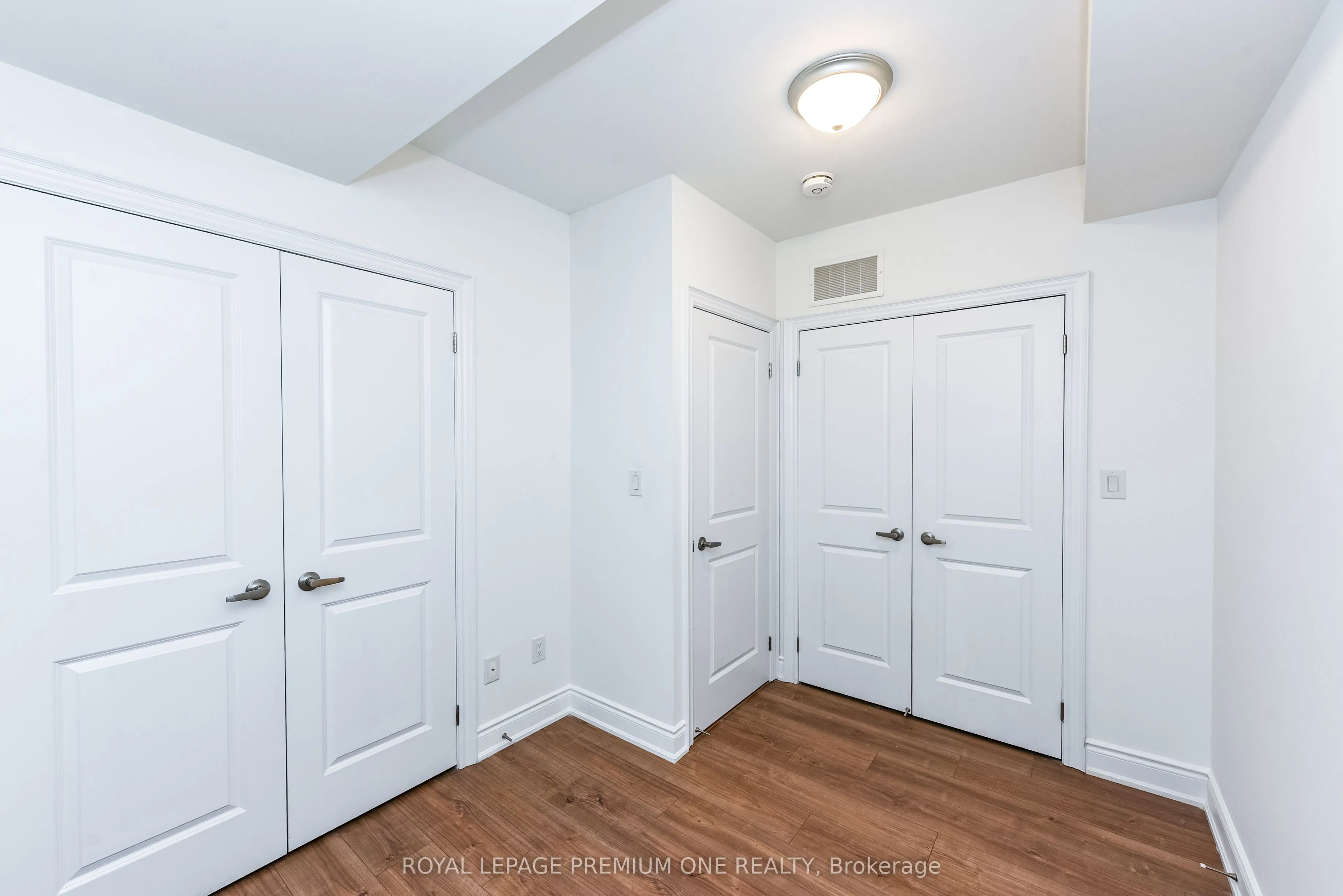 1145 Ossington Avenue, #11