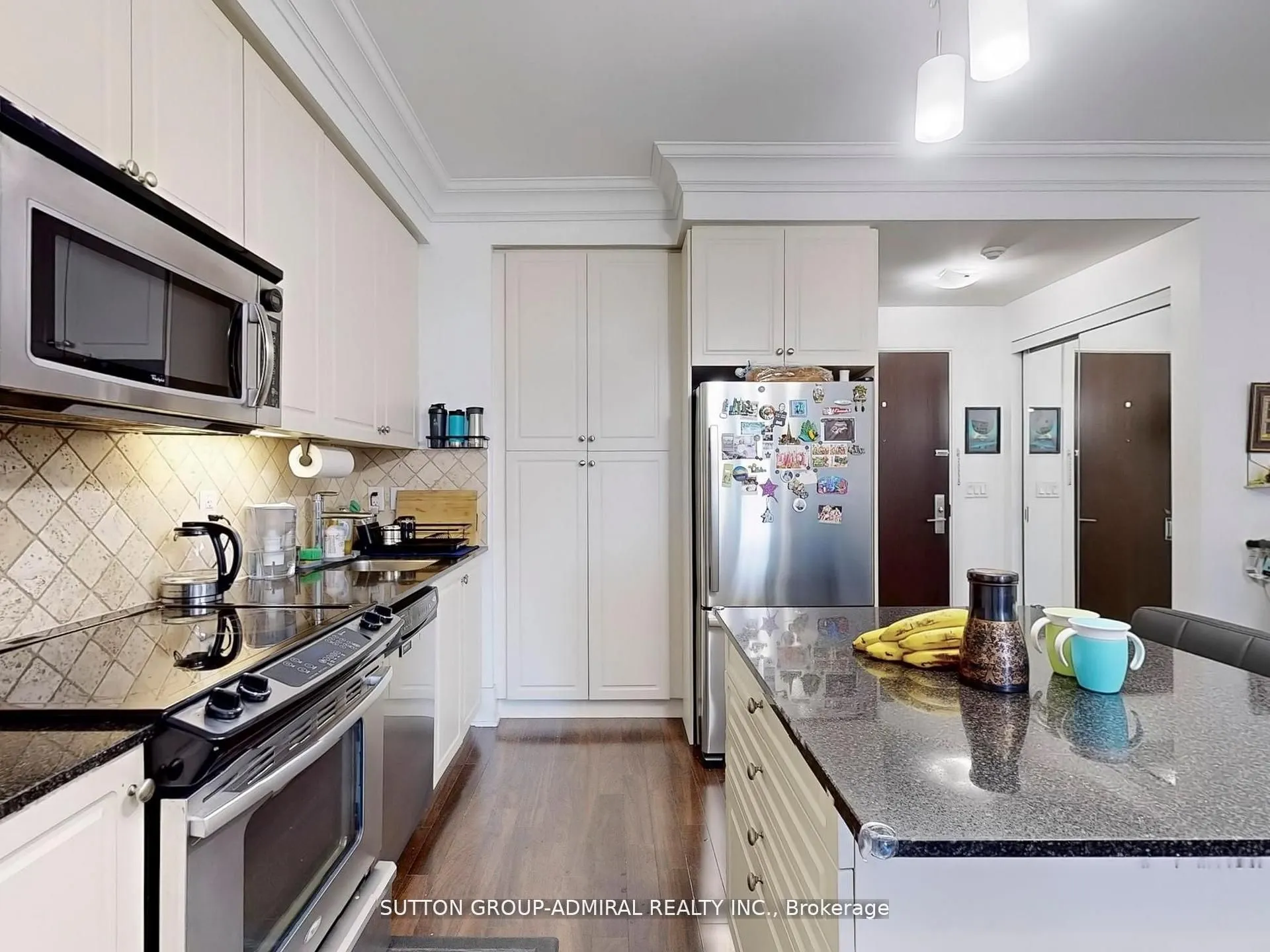 70 Roehampton Avenue W, #1916
