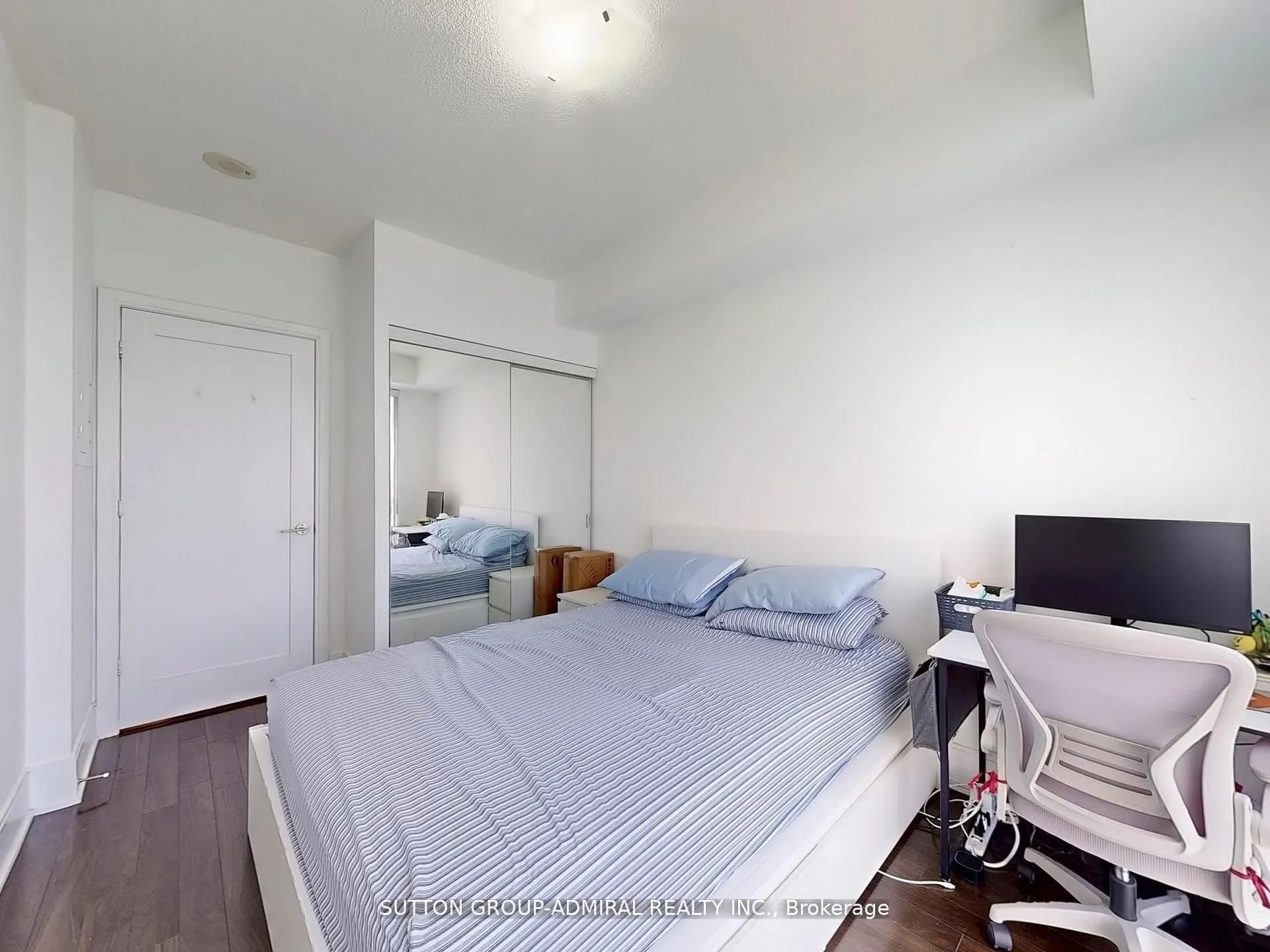 70 Roehampton Avenue W, #1916