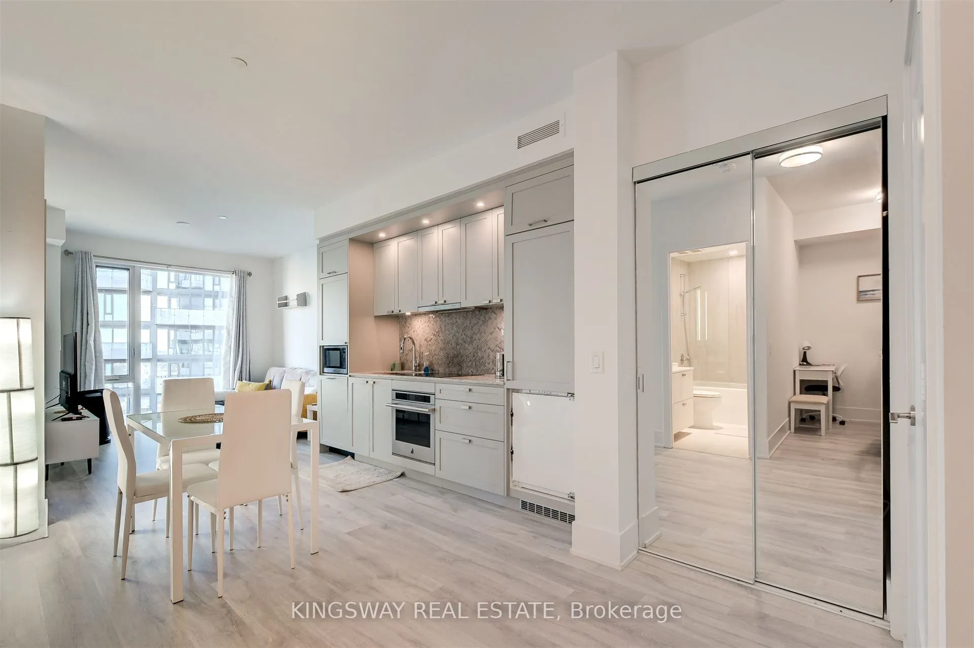470 Front Street W, #1907