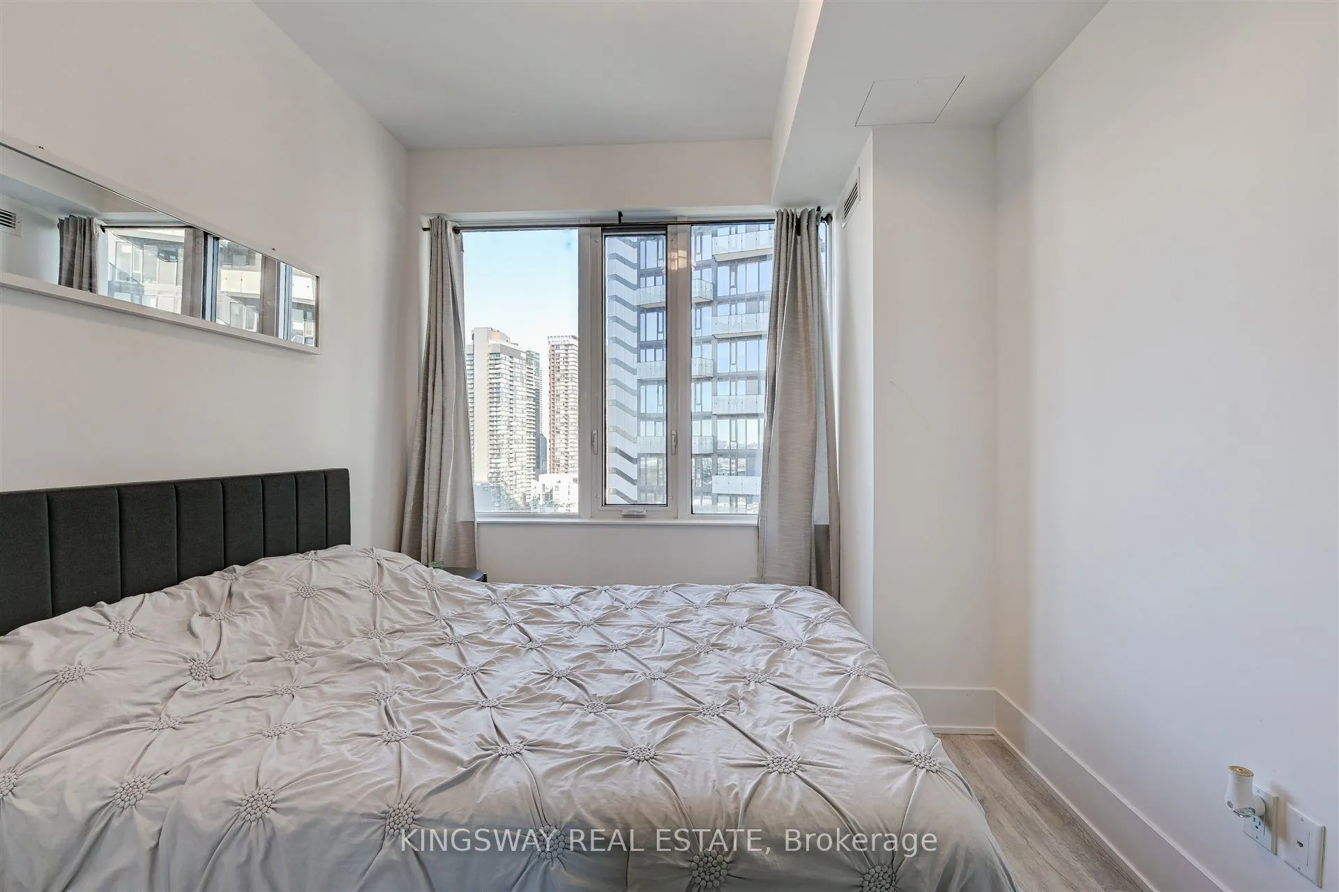 470 Front Street W, #1907