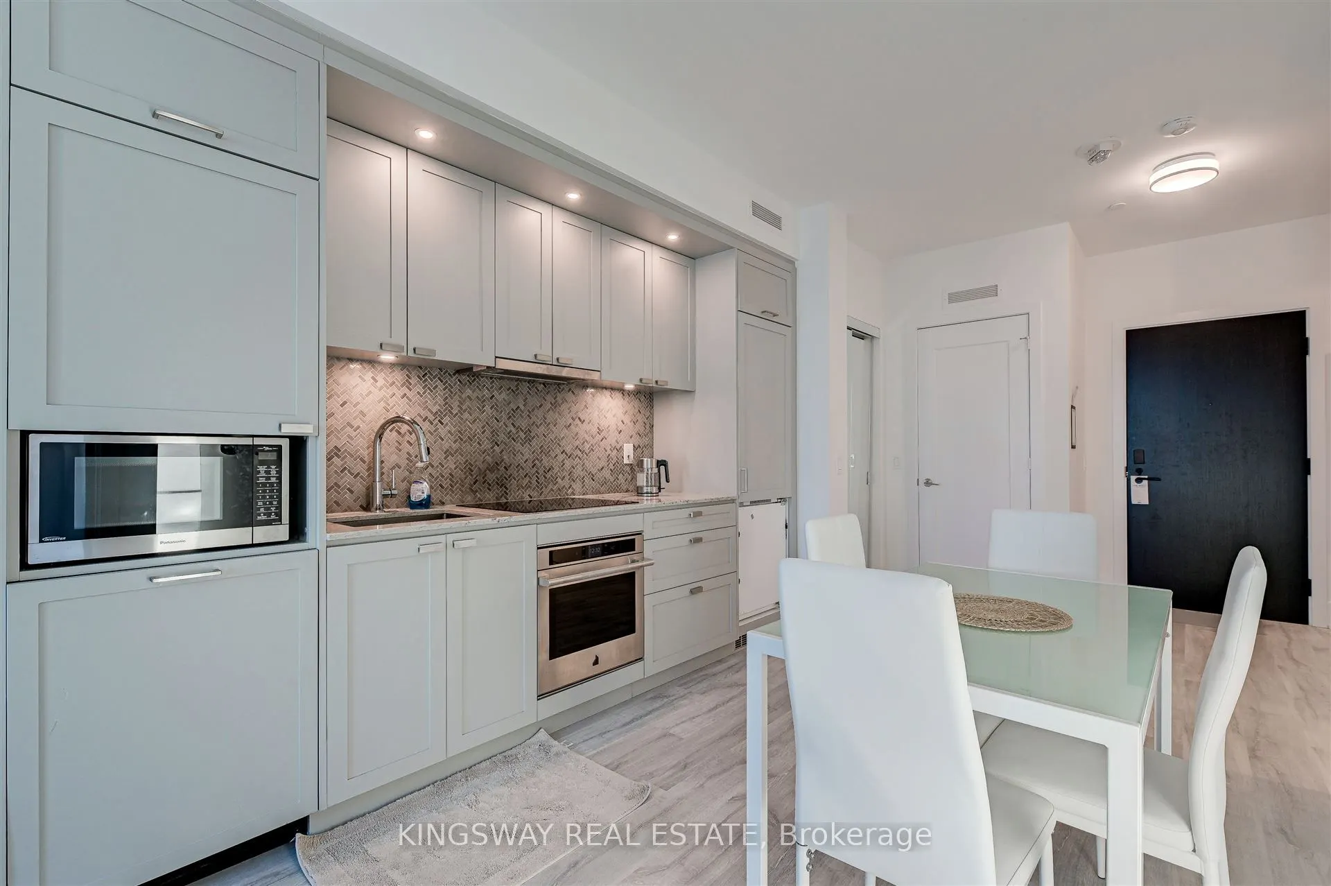 470 Front Street W, #1907