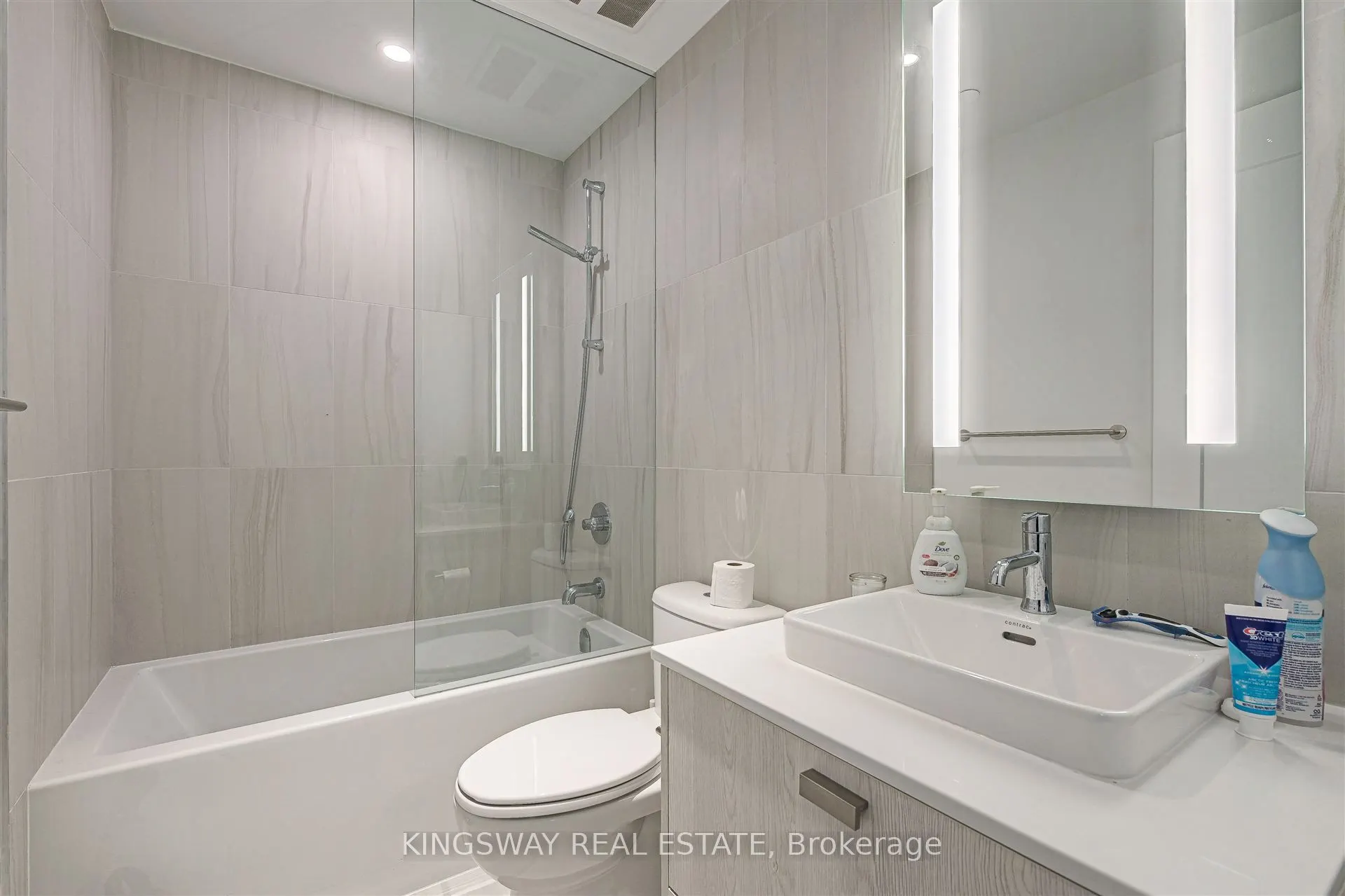470 Front Street W, #1907