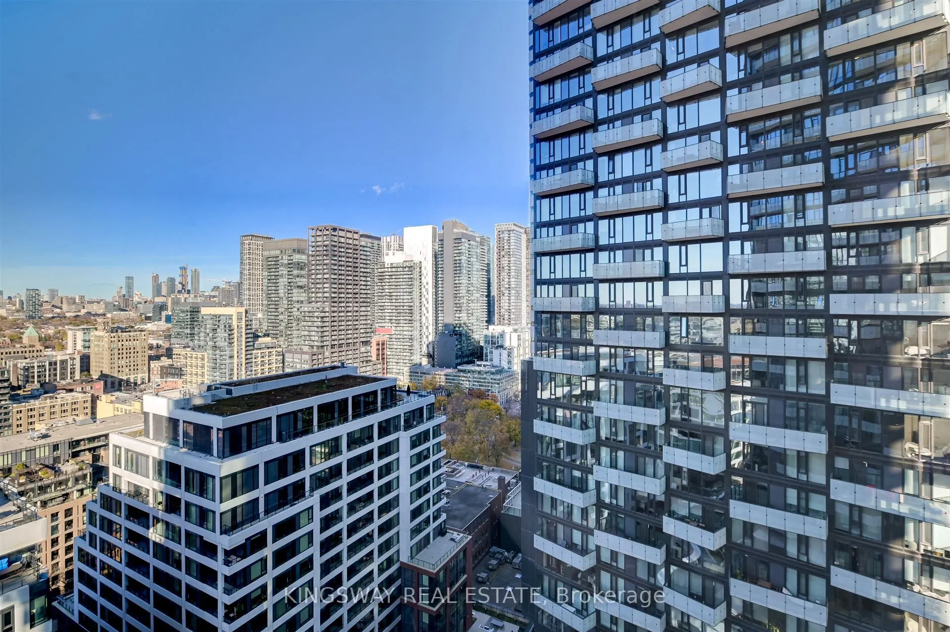 470 Front Street W, #1907