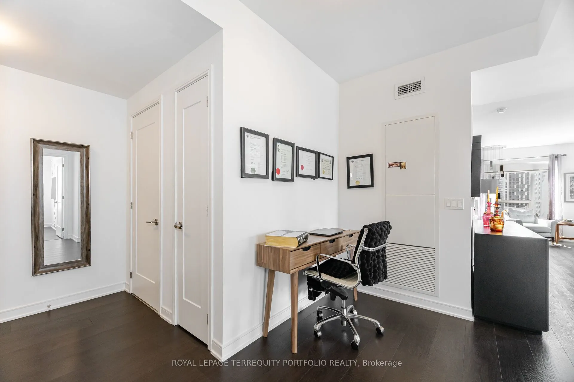 88 Scott Street, #2509
