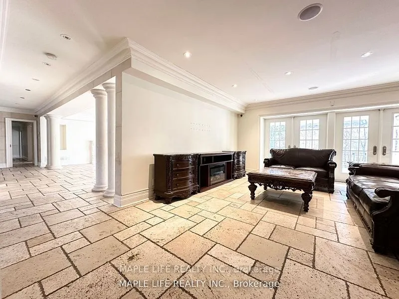 16 Brian Cliff Drive