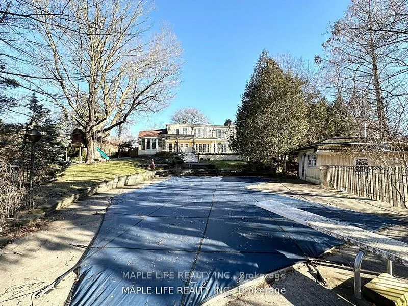 16 Brian Cliff Drive
