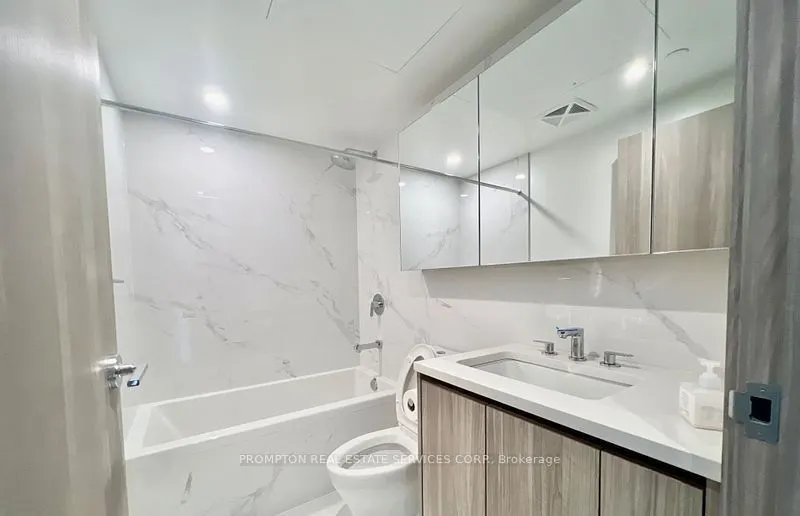 27 Mcmahon Drive, #1708