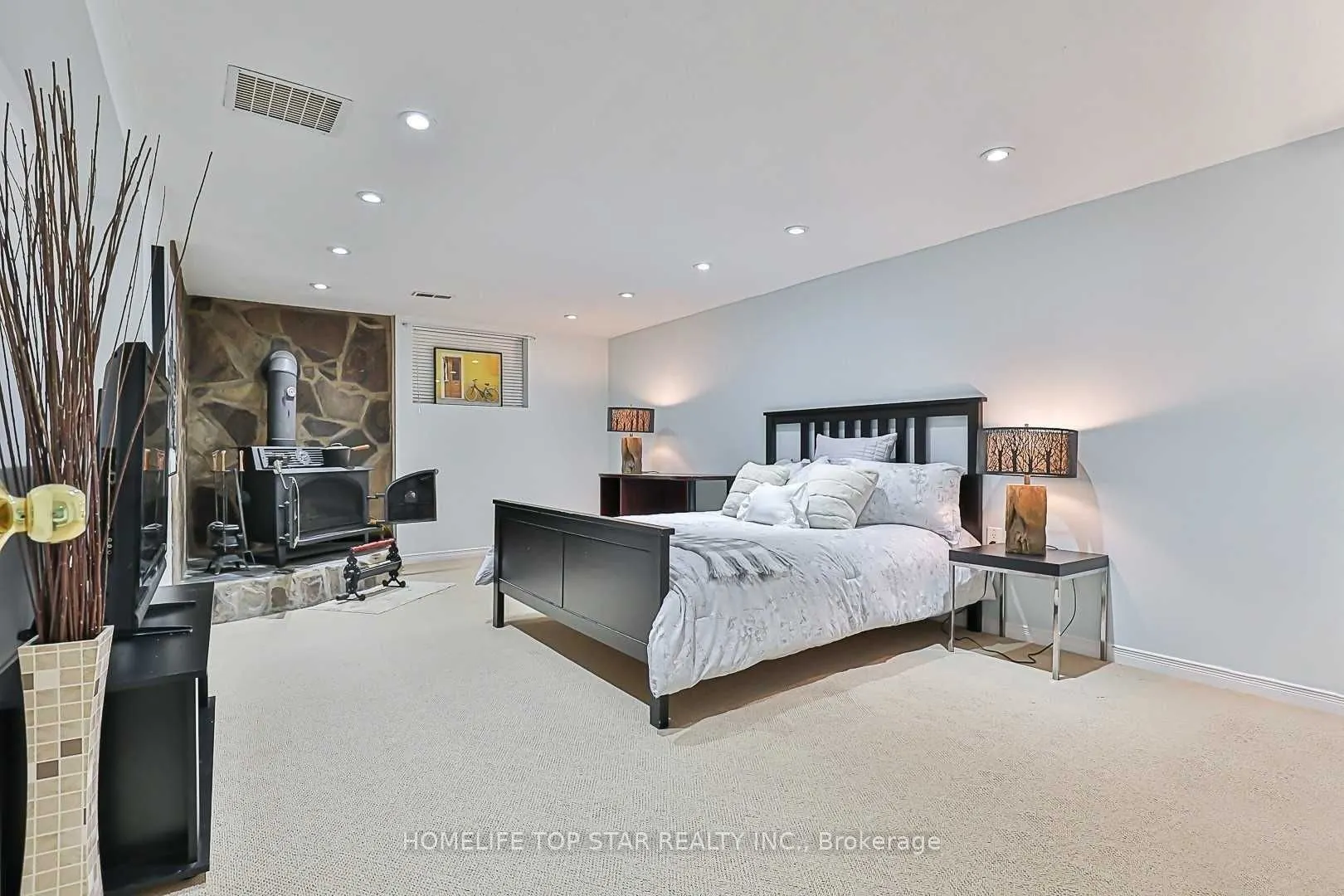 209 Connaught Avenue, #Basement