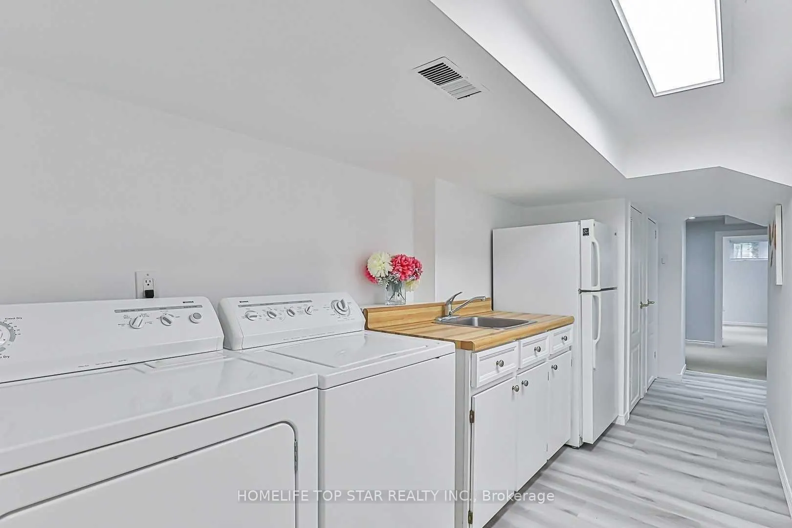 209 Connaught Avenue, #Basement