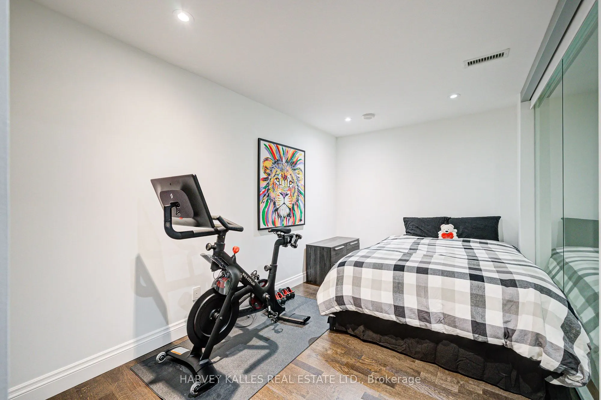 101 Charles Street E, #801