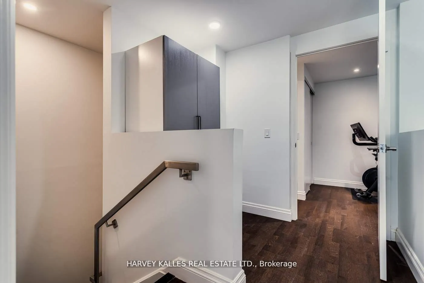 101 Charles Street E, #801