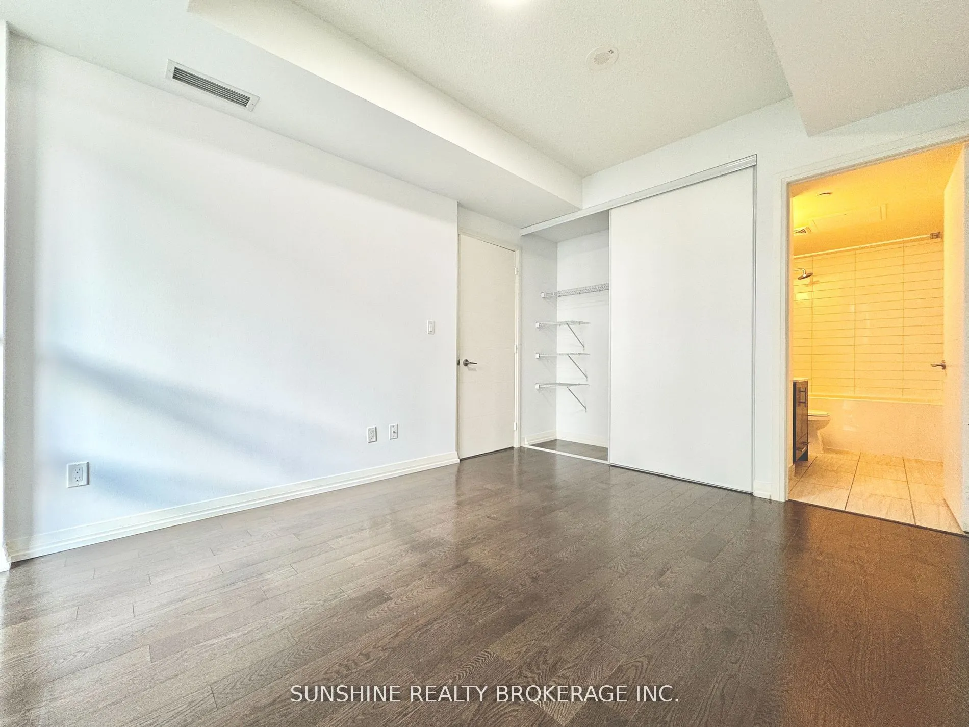 460 Adelaide Street, #623