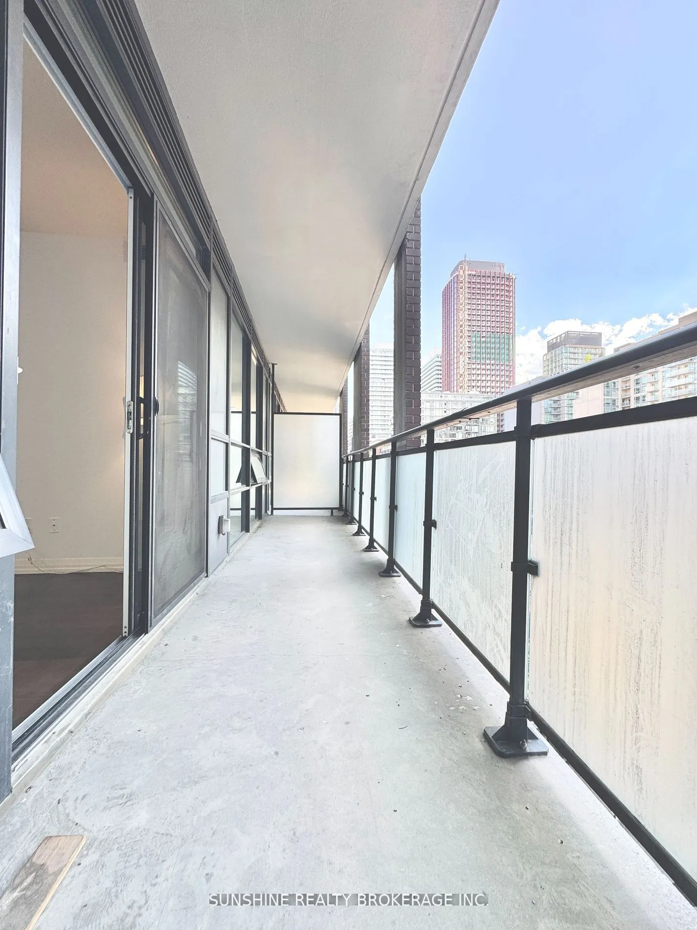 460 Adelaide Street, #623