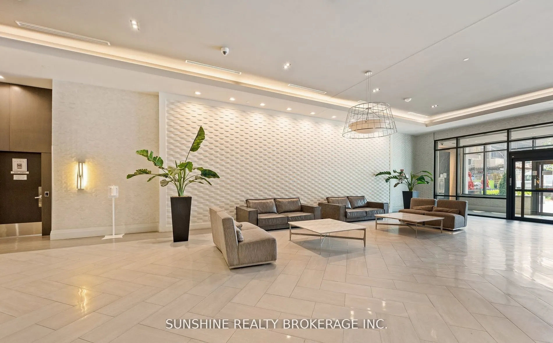 460 Adelaide Street, #623