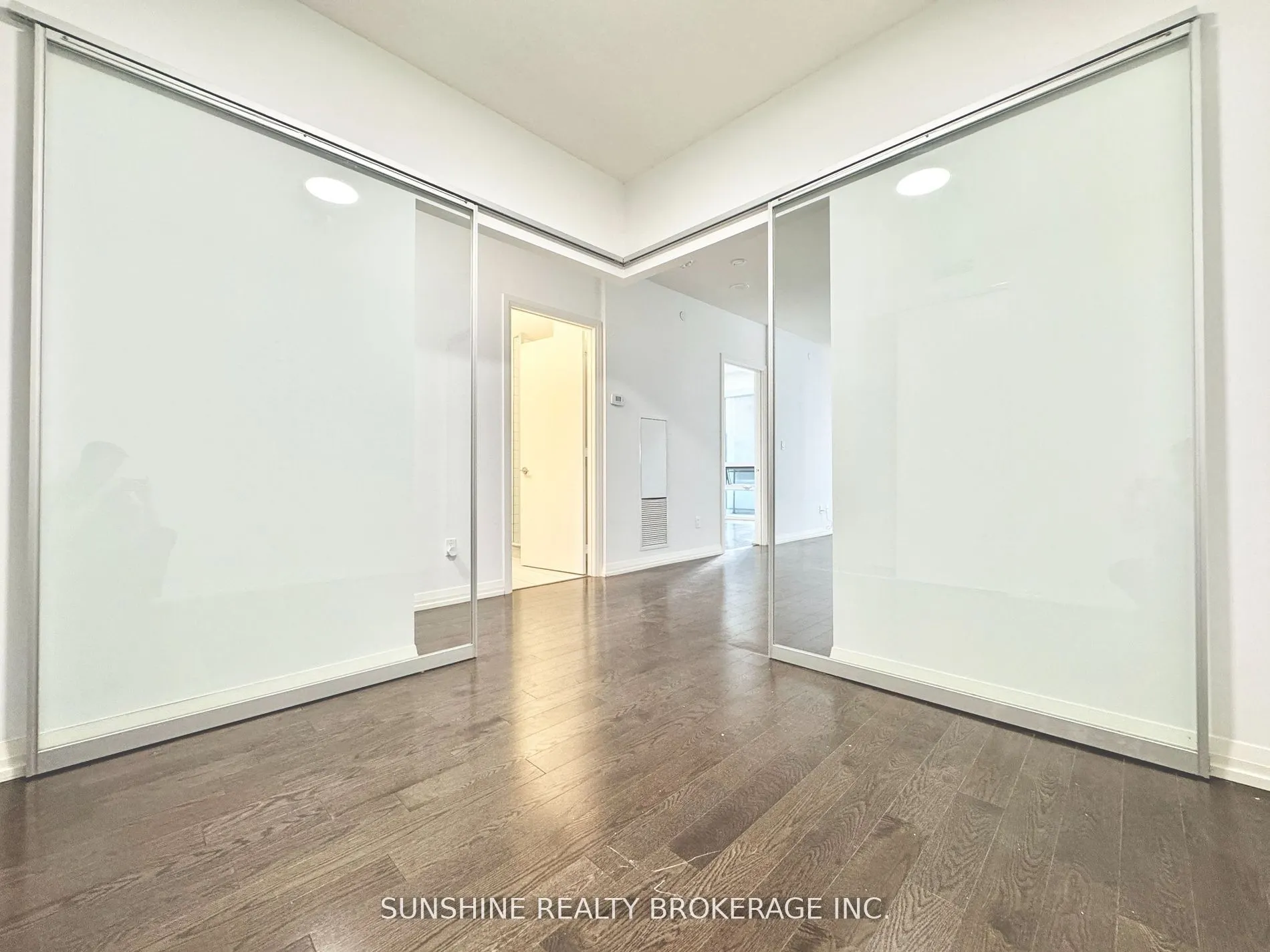 460 Adelaide Street, #623