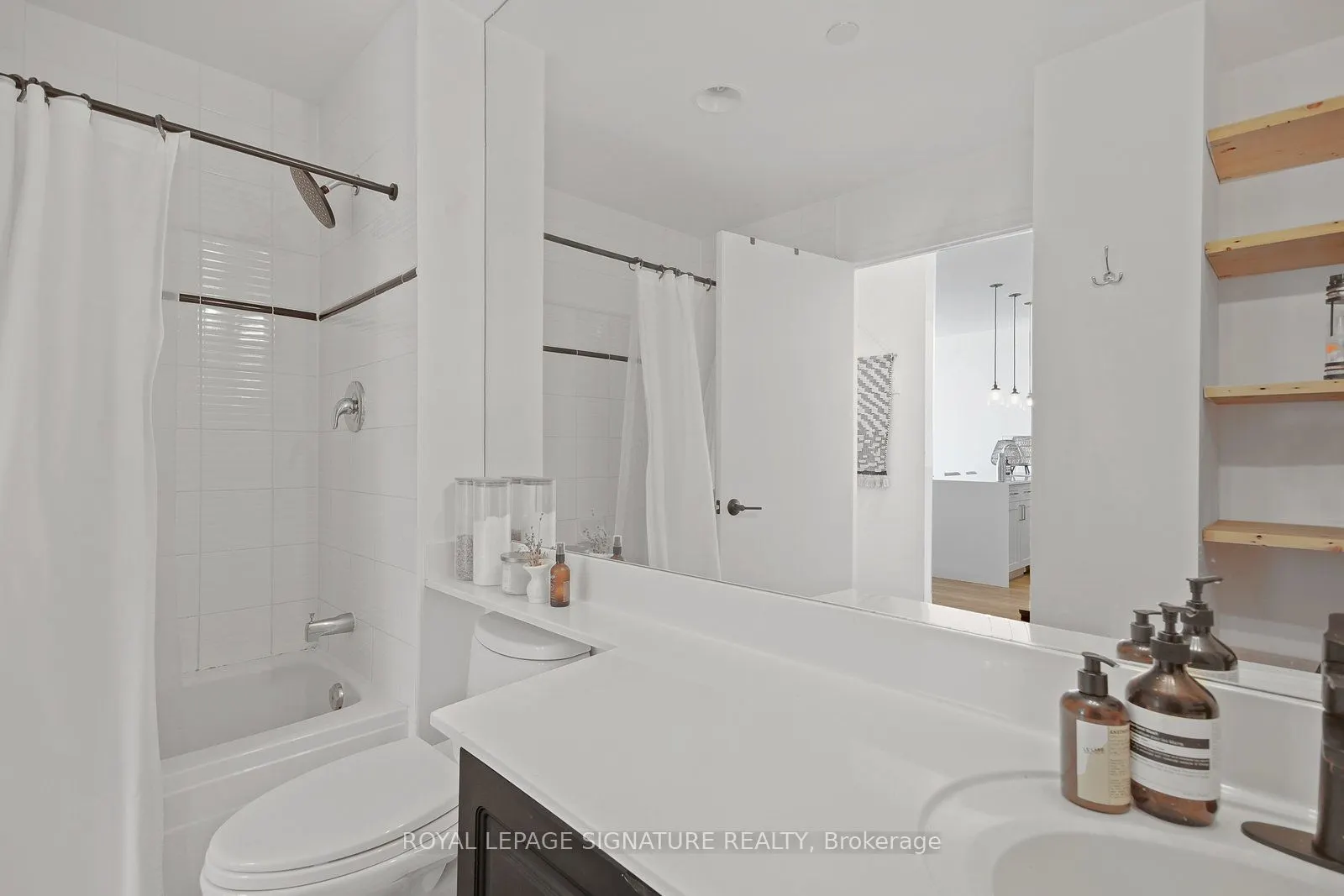 980 Yonge Street, #710