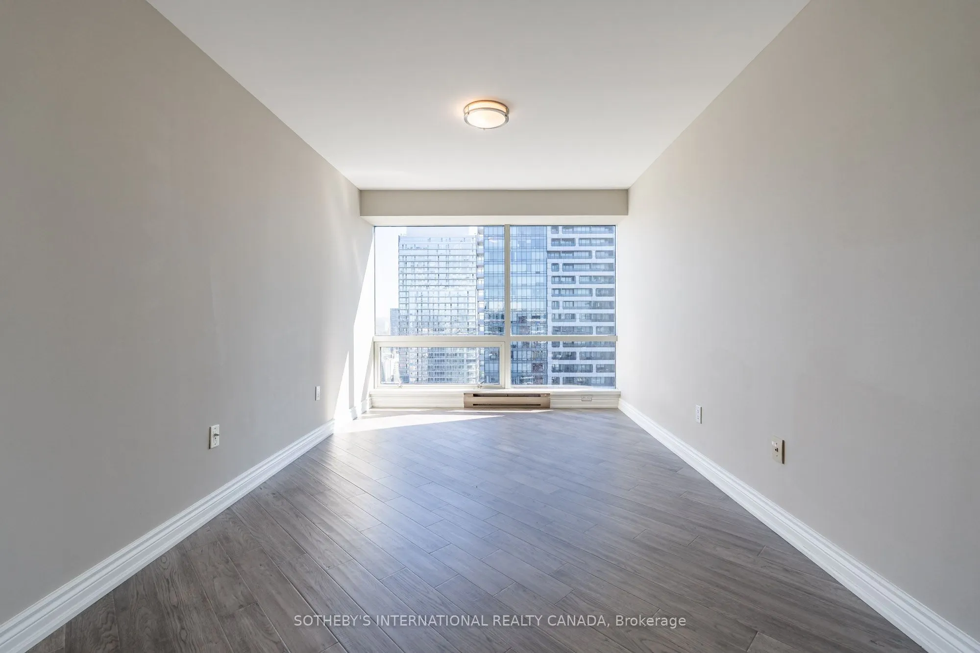 1001 Bay Street, #PH 7