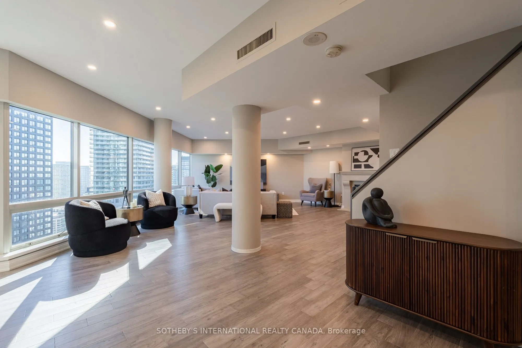 1001 Bay Street, #PH 7