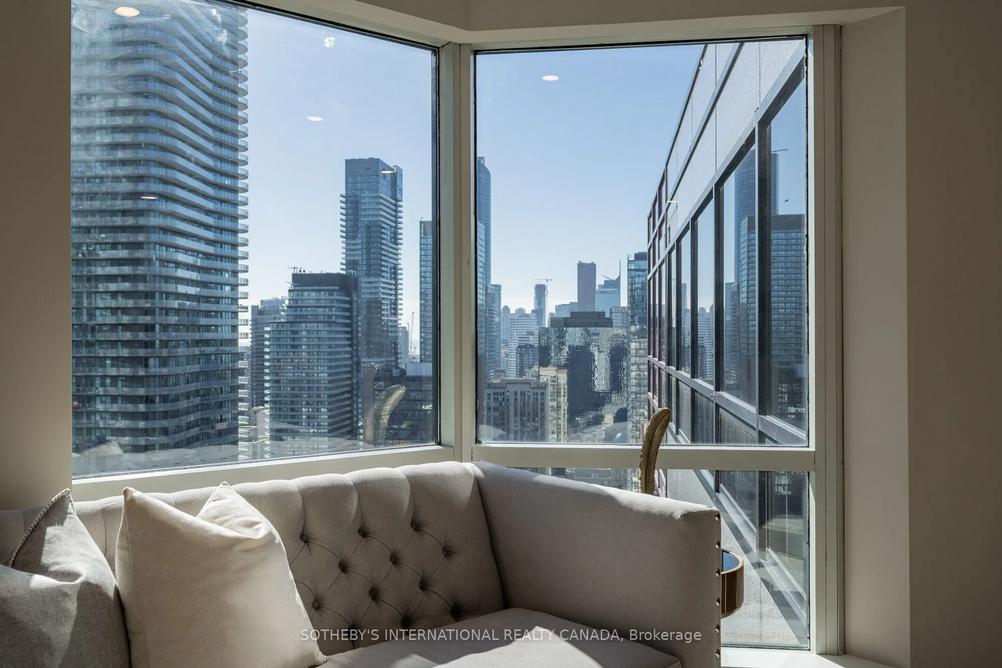 1001 Bay Street, #PH 7