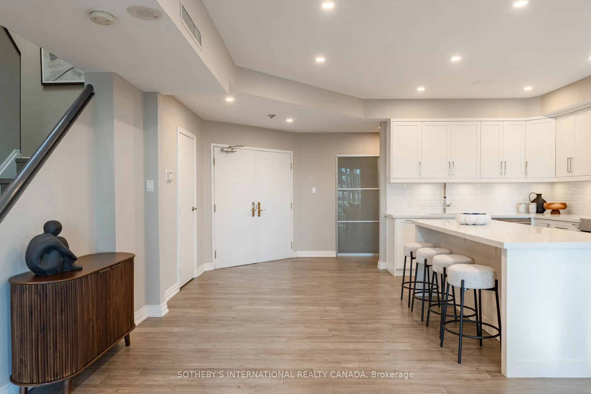 1001 Bay Street, #PH 7