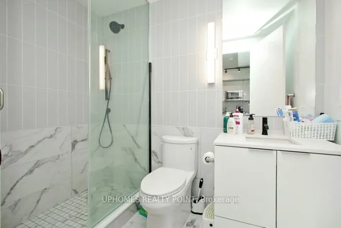 327 King Street W, #3205