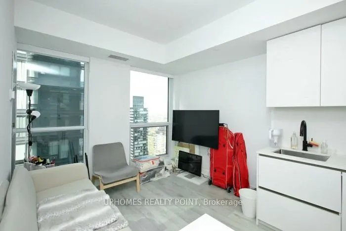 327 King Street W, #3205