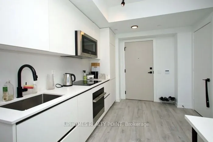 327 King Street W, #3205