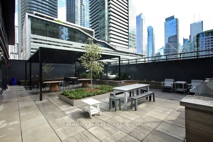 327 King Street W, #3205
