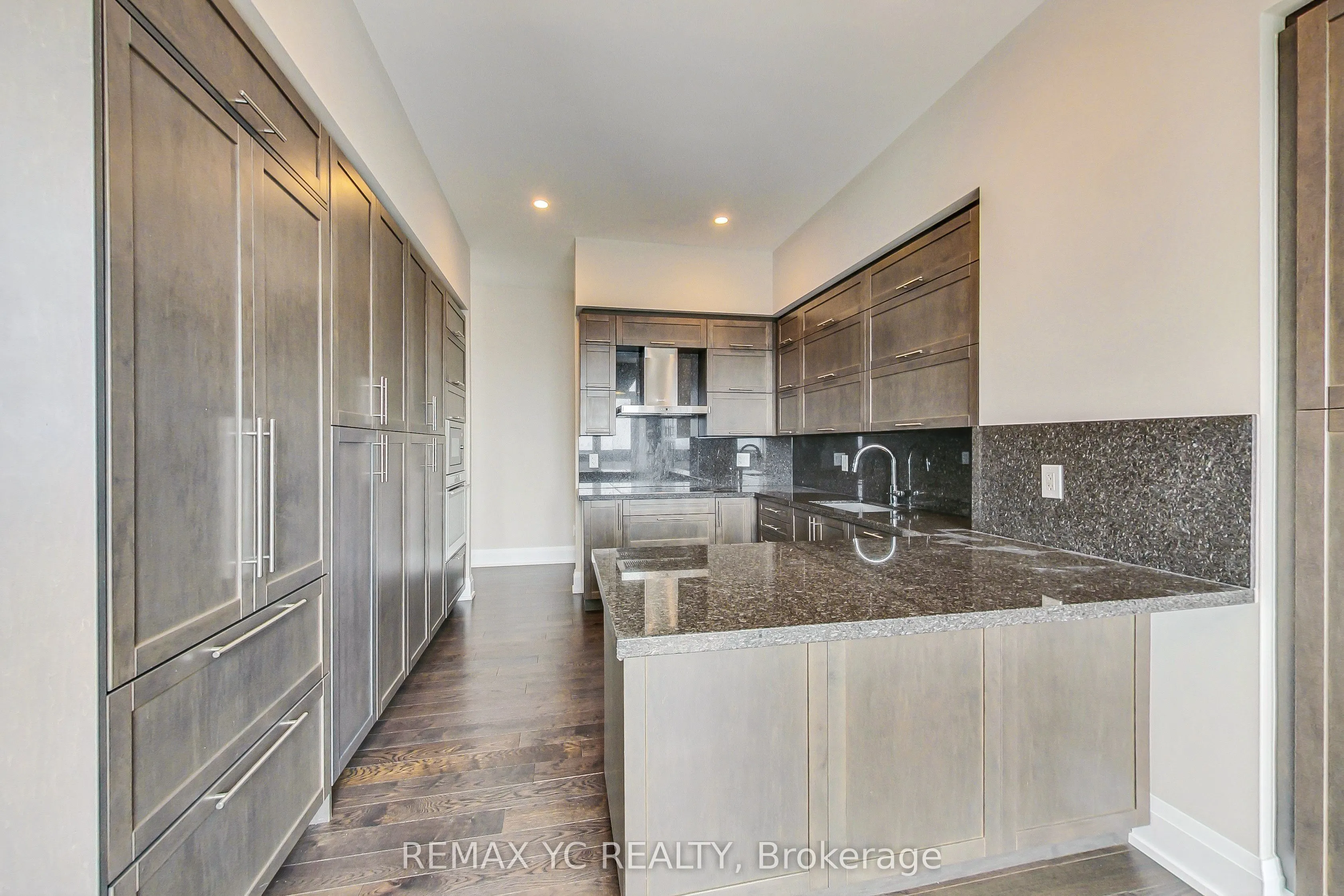 2 Anndale Drive, #PH4