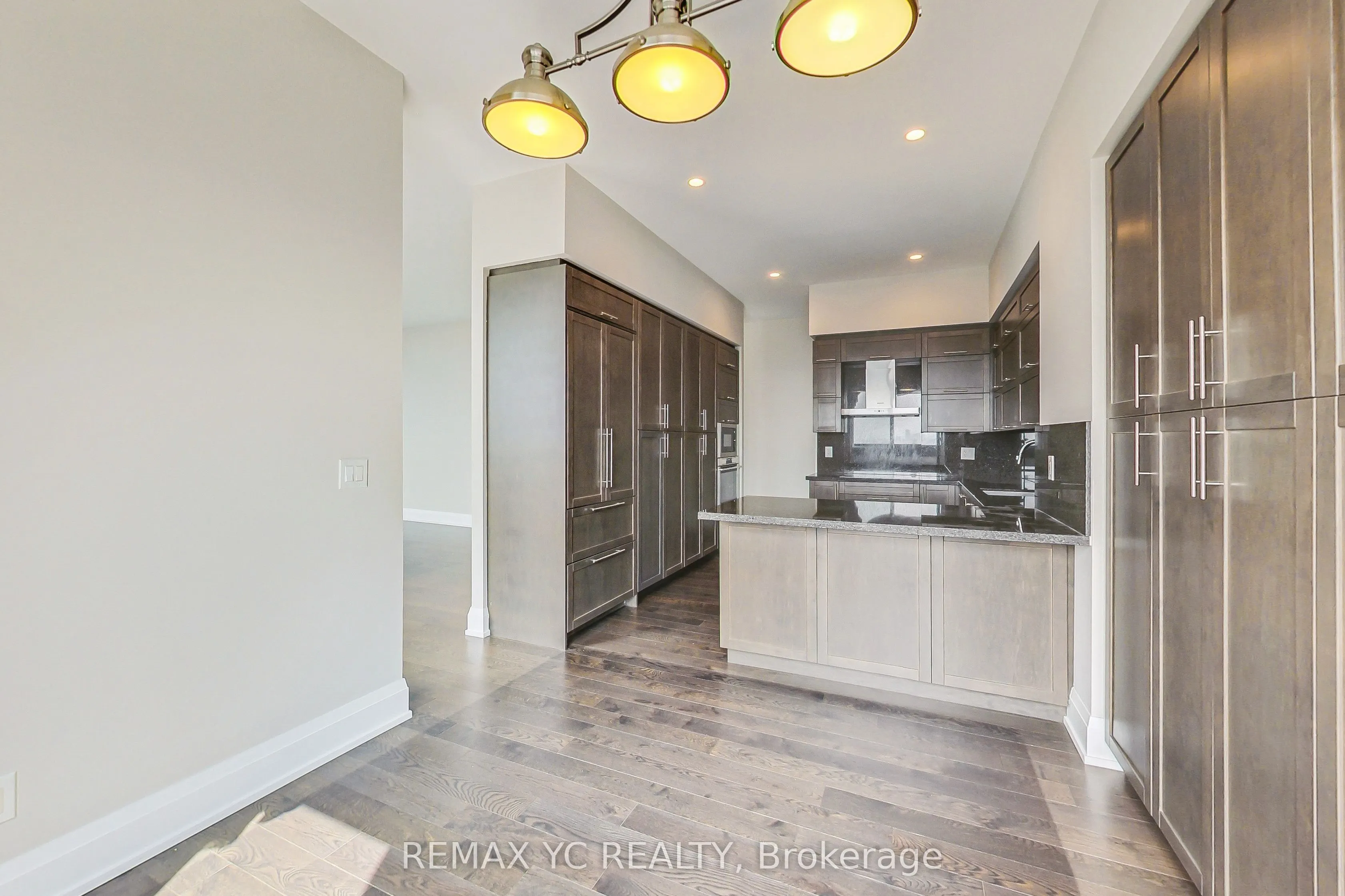 2 Anndale Drive, #PH4