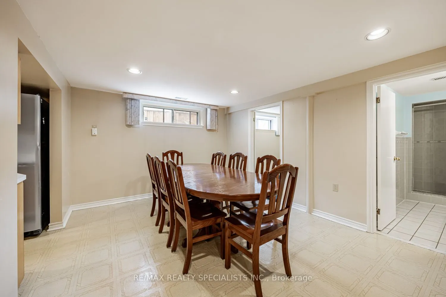 8 Charnwood Road