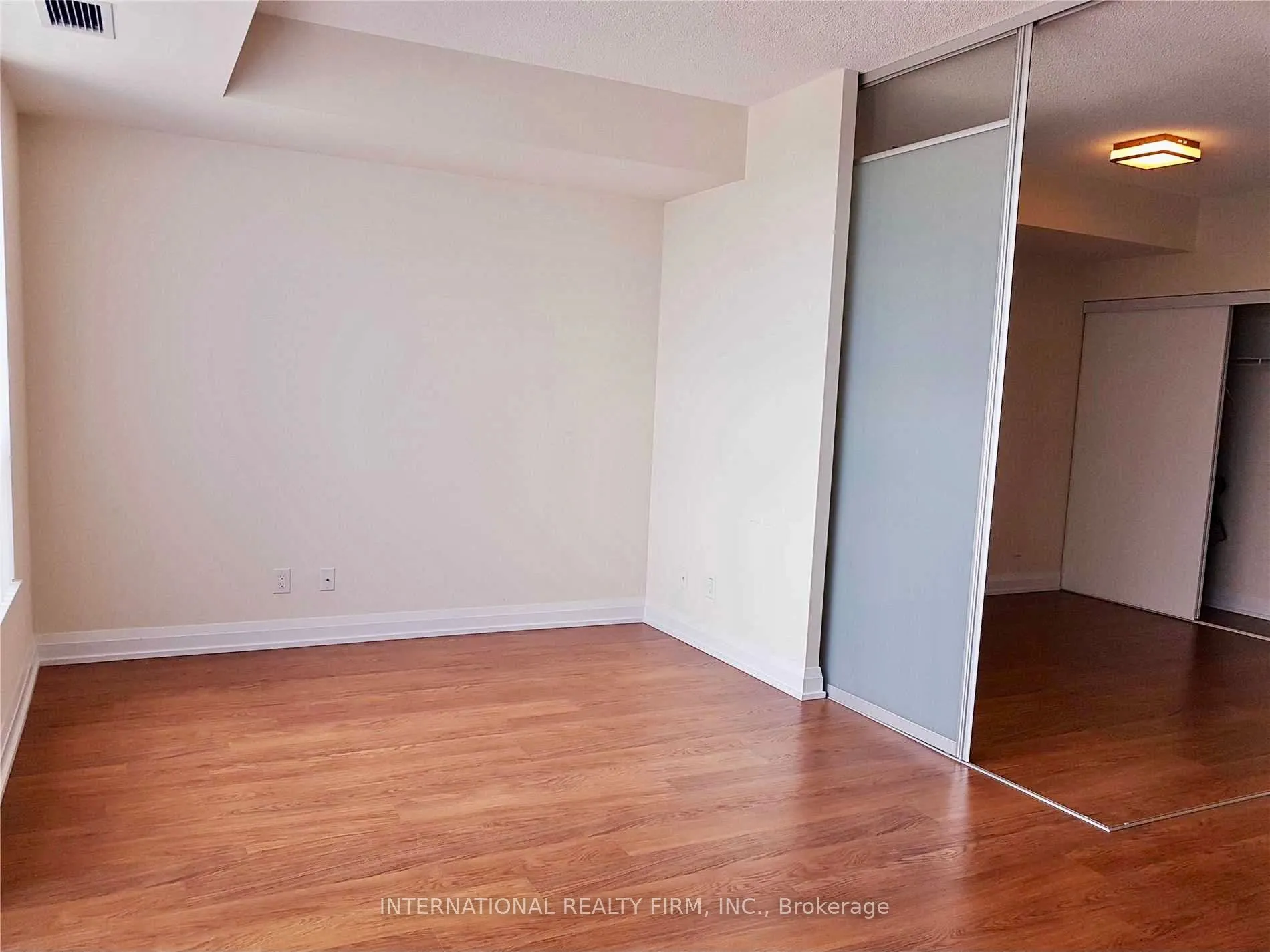 5 Sheppard Avenue E, #4224