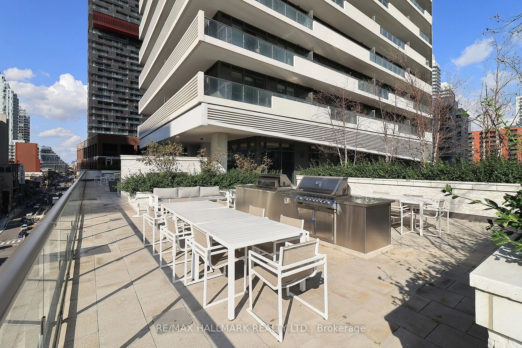 2221 Yonge Street, #1011